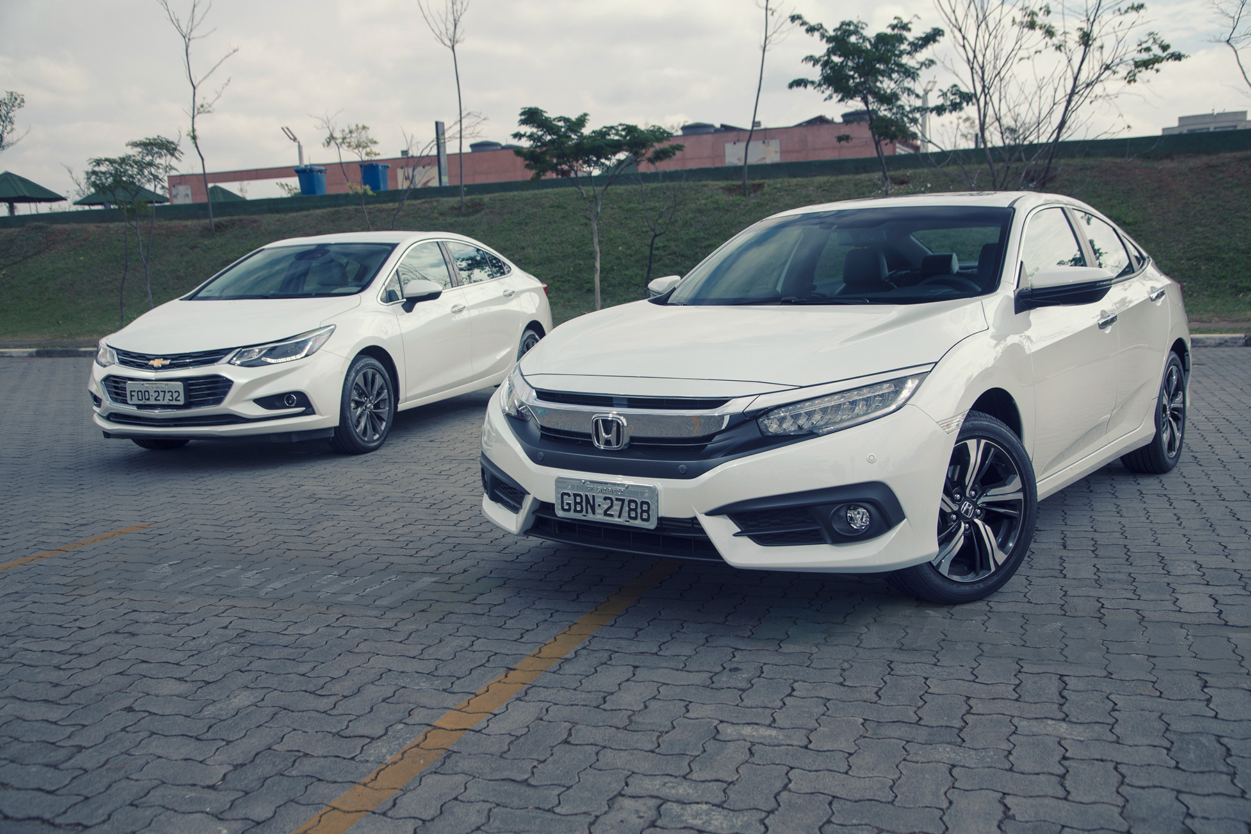 Comparativo Honda Civic Chevrolet Cruze