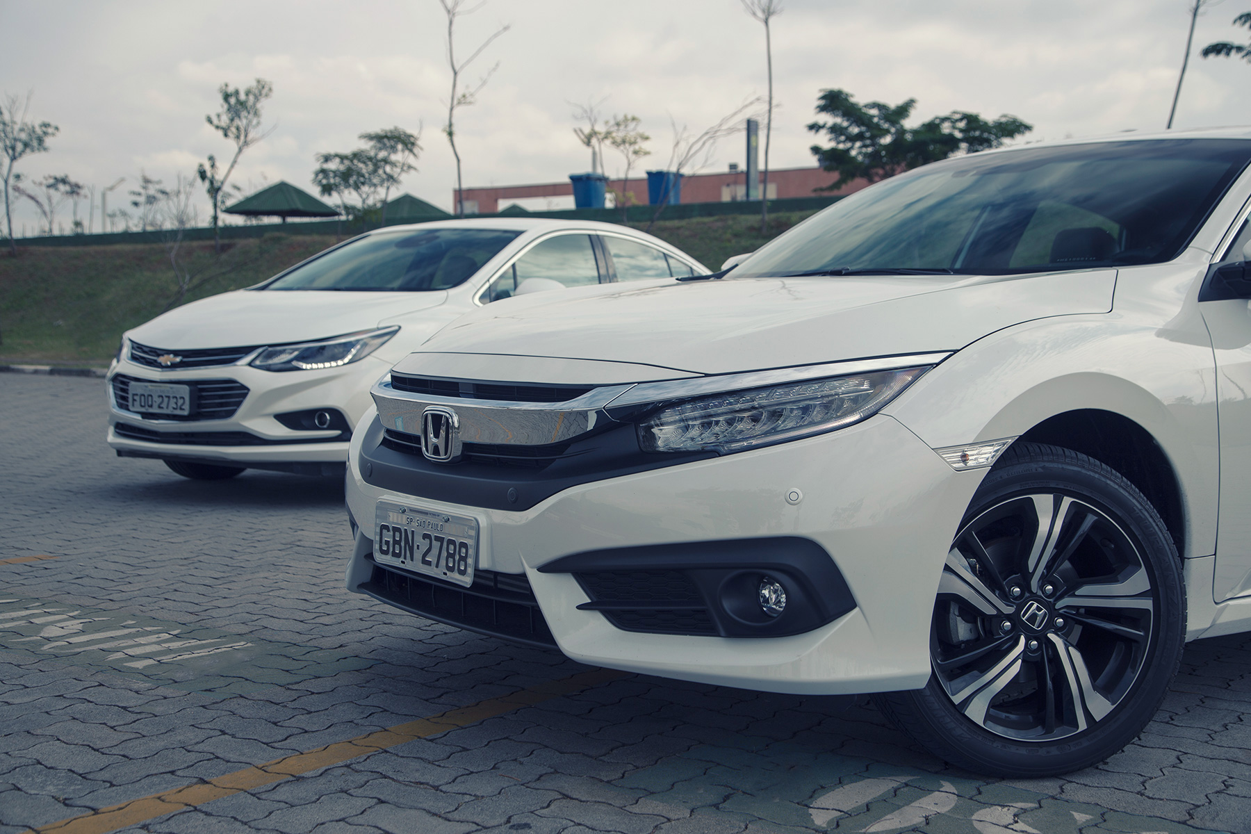 Comparativo Honda Civic Chevrolet Cruze