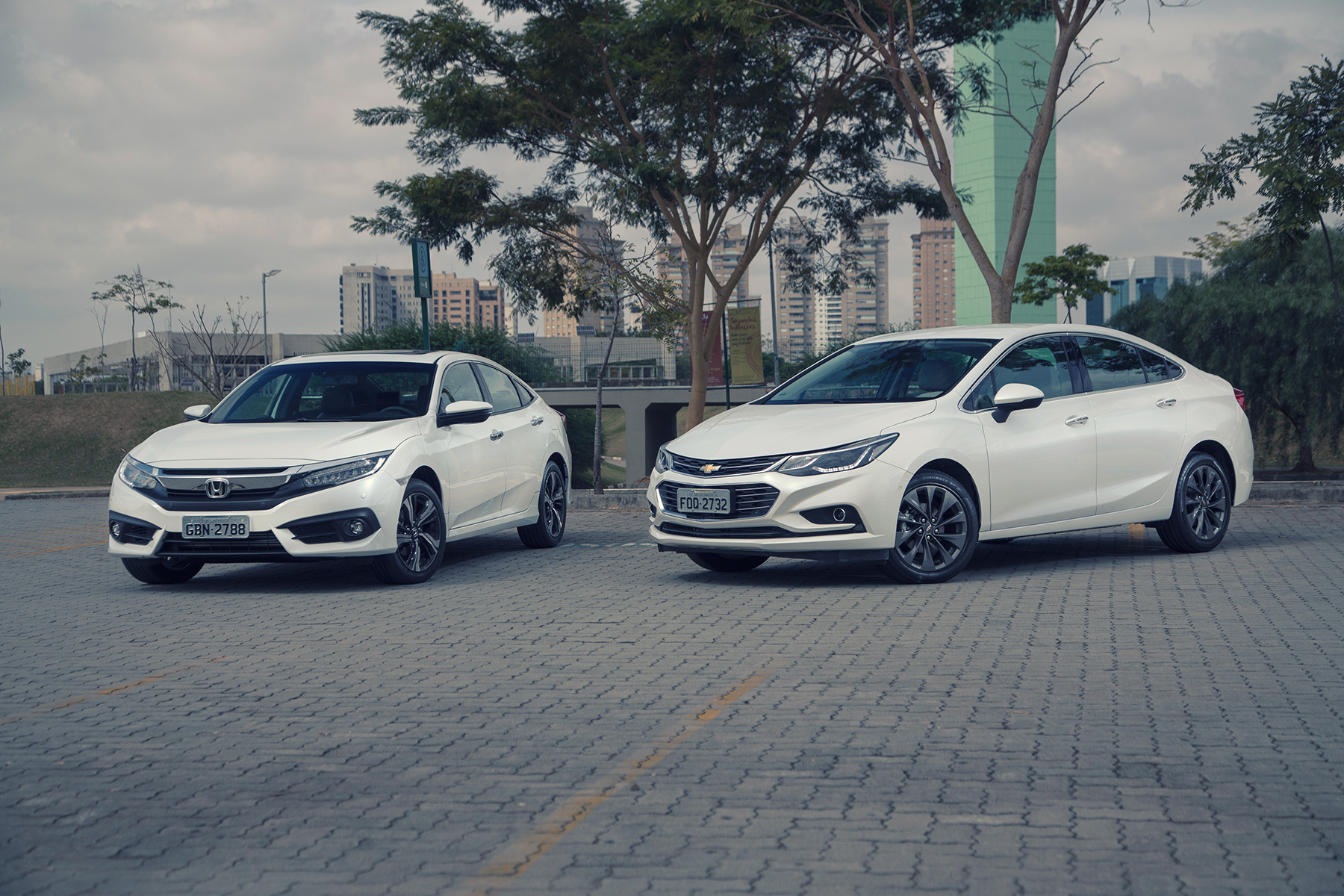 Comparativo Honda Civic Chevrolet Cruze