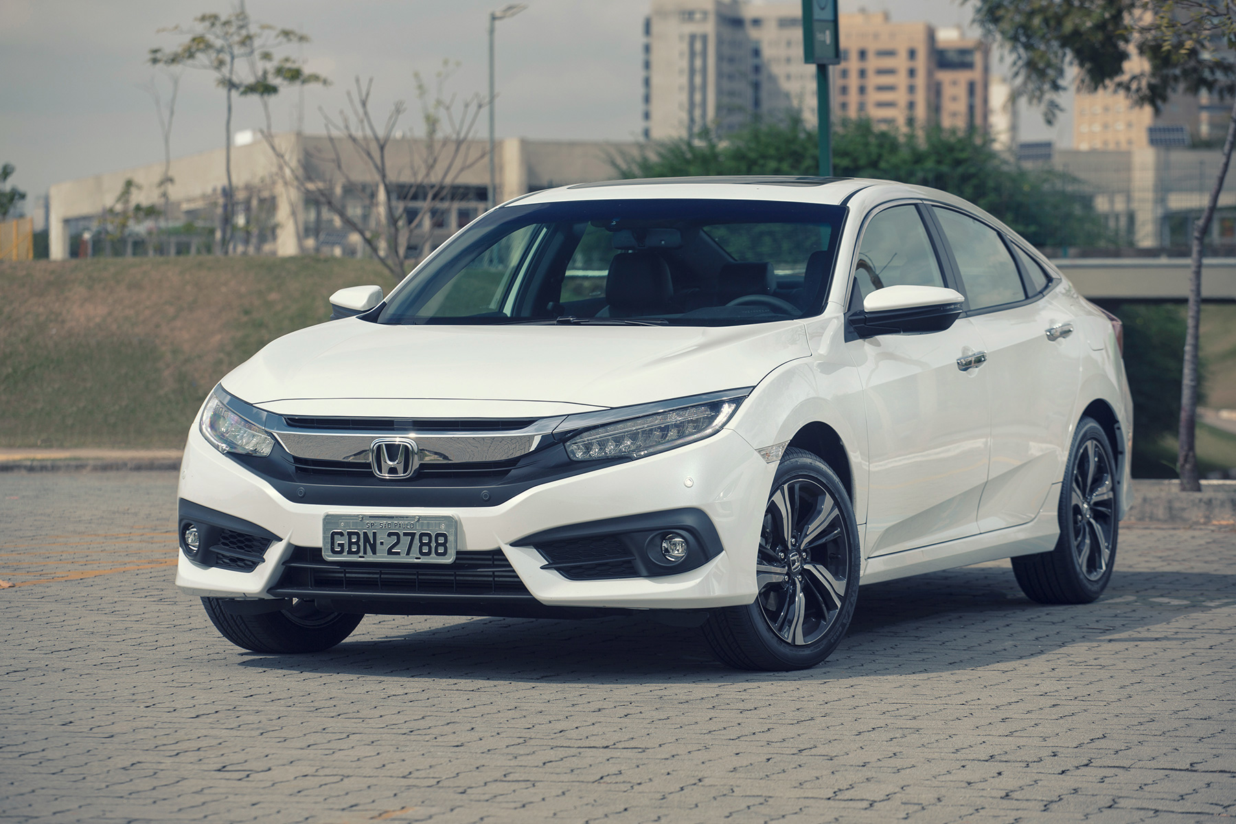 Comparativo Honda Civic Chevrolet Cruze