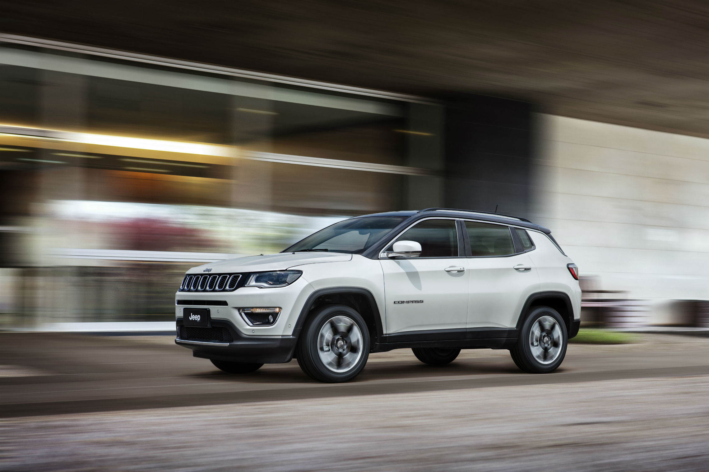 jeep_compass_limited_wm1_1.jpg