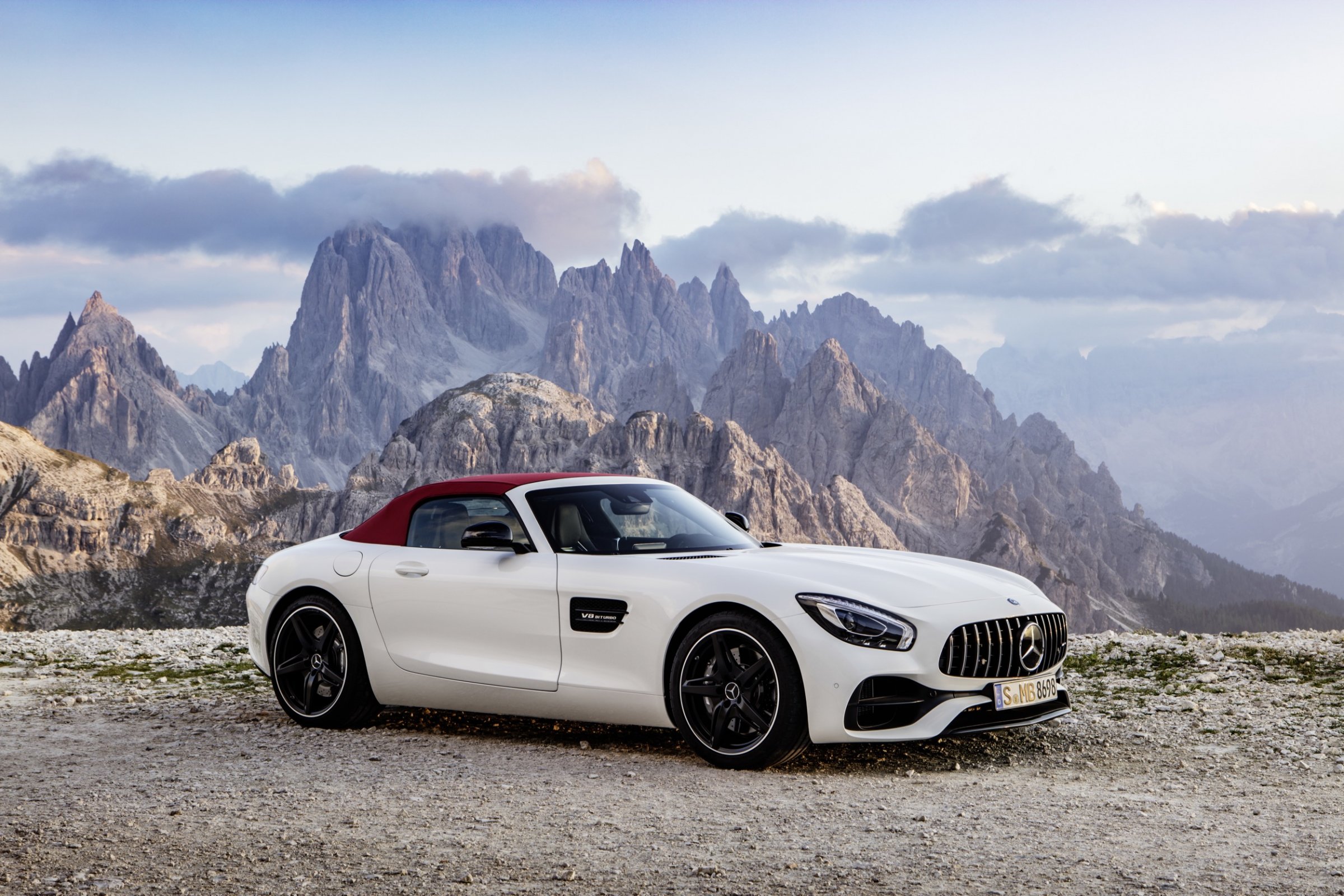  Mercedes-AMG GT C Roadster                      