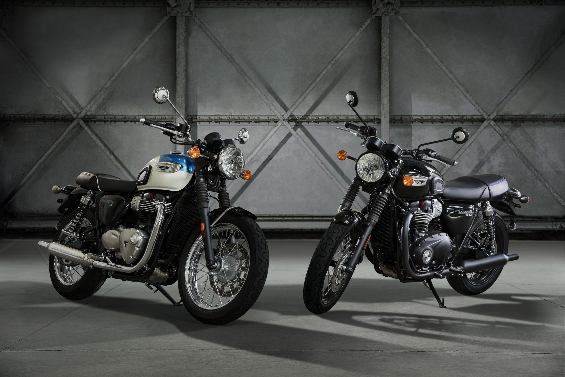 Triumph T100 Black