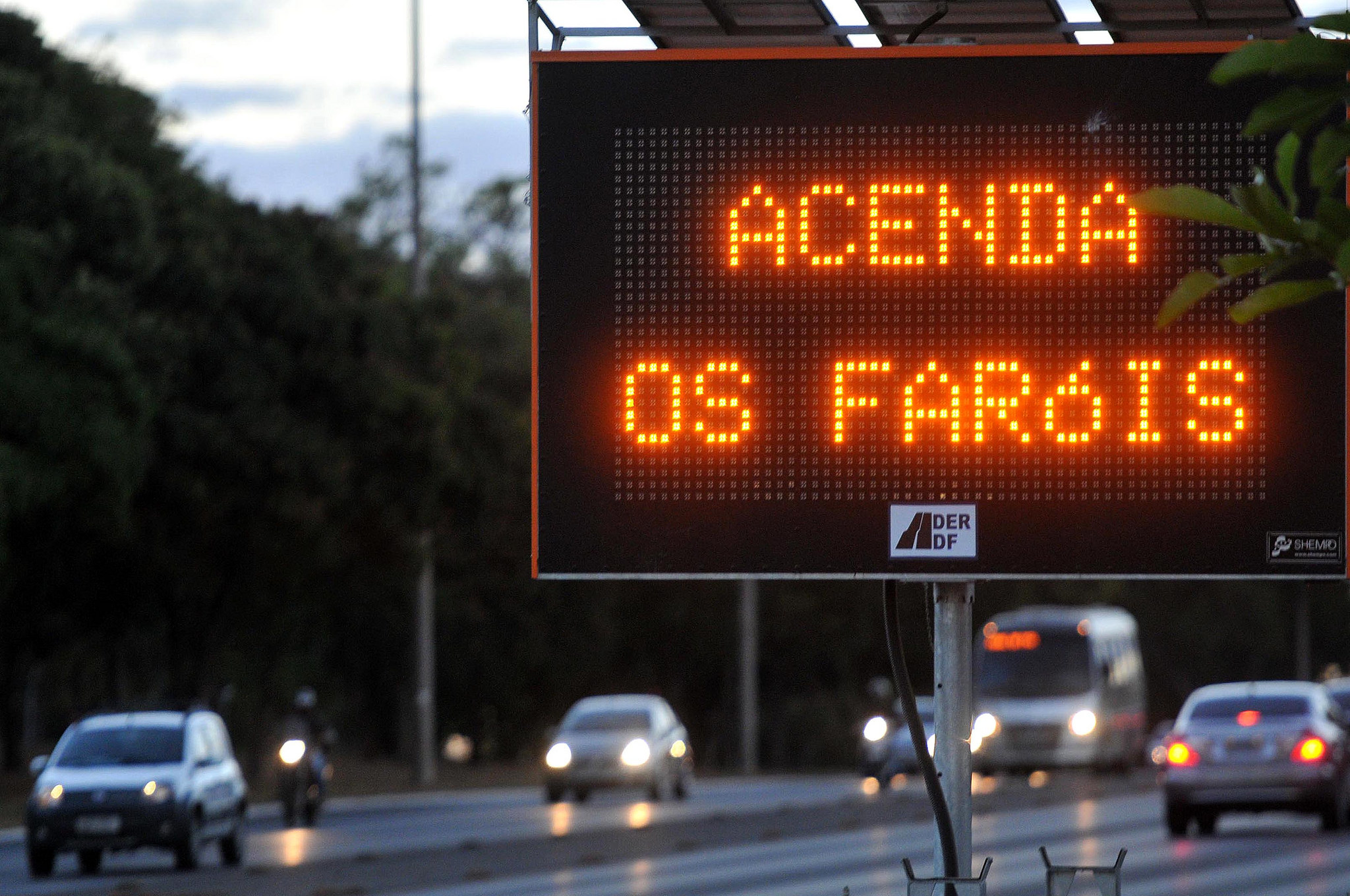 Farol volta a ser obrigatório durante o dia