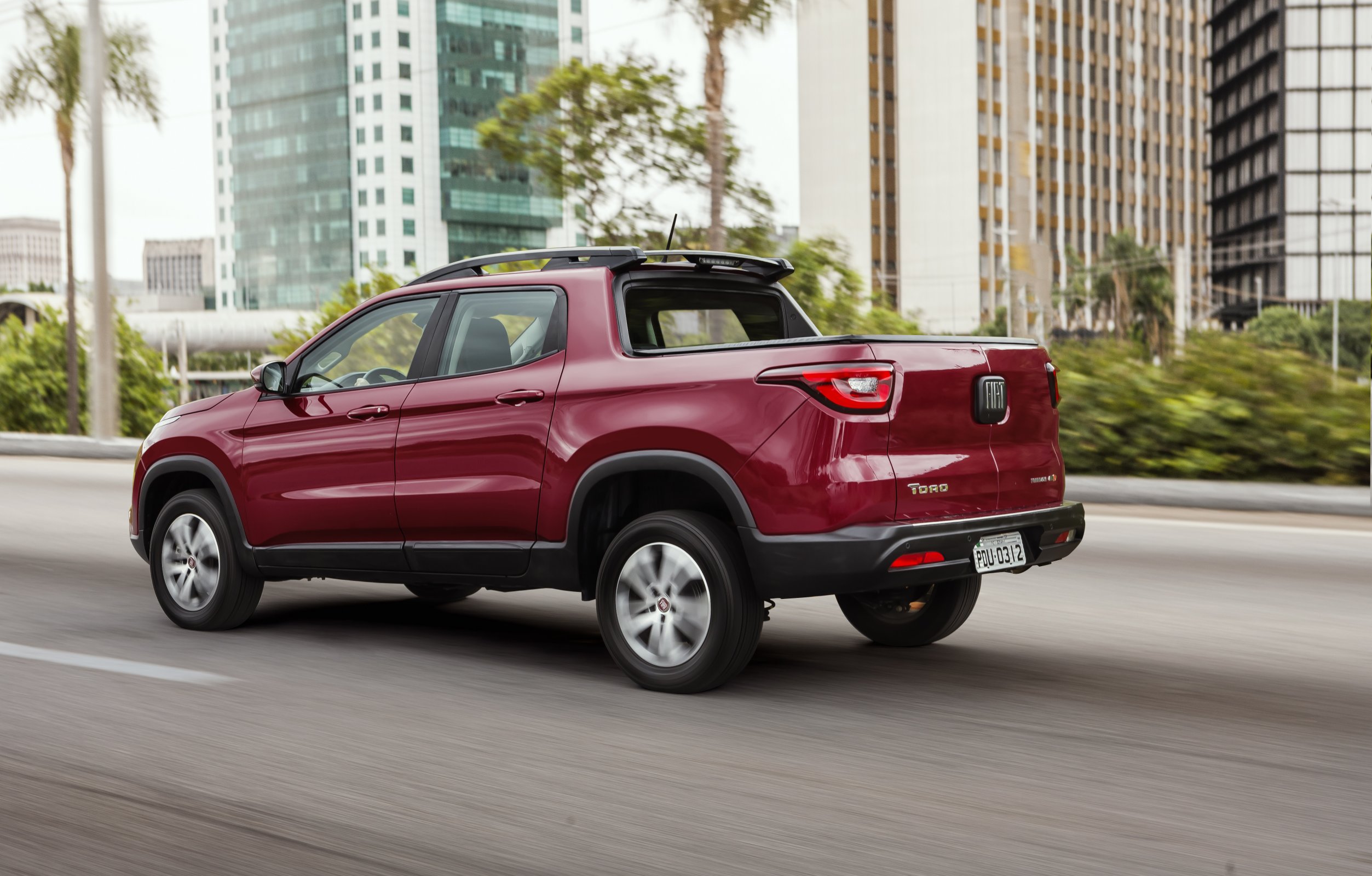  Fiat Toro Freedom Tigershark          