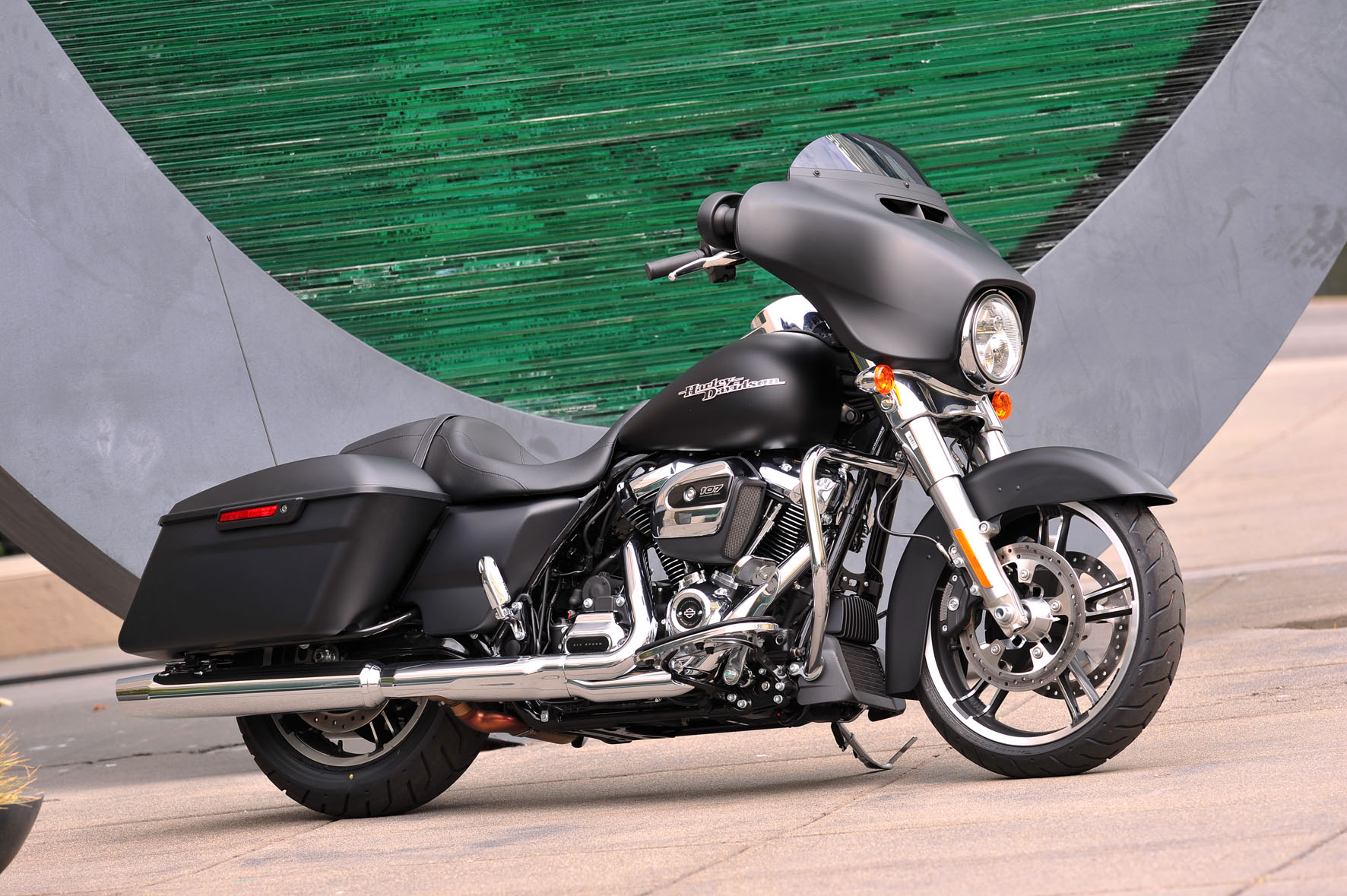 539mototeste_hd_street_glide_special_02_0.jpg