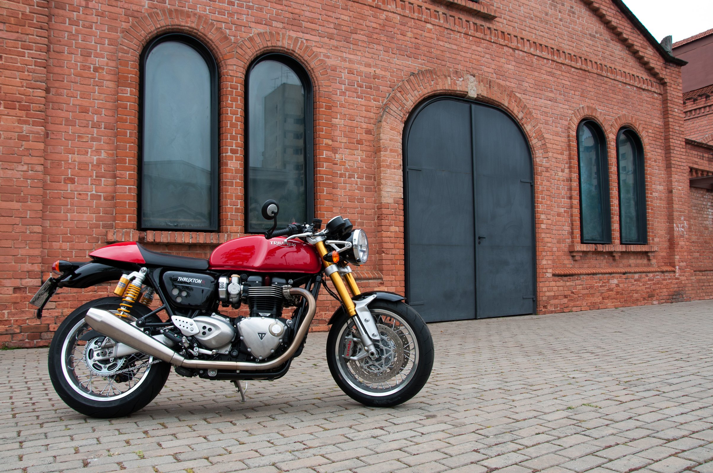  541mototeste_thruxton_r_1.jpg                    