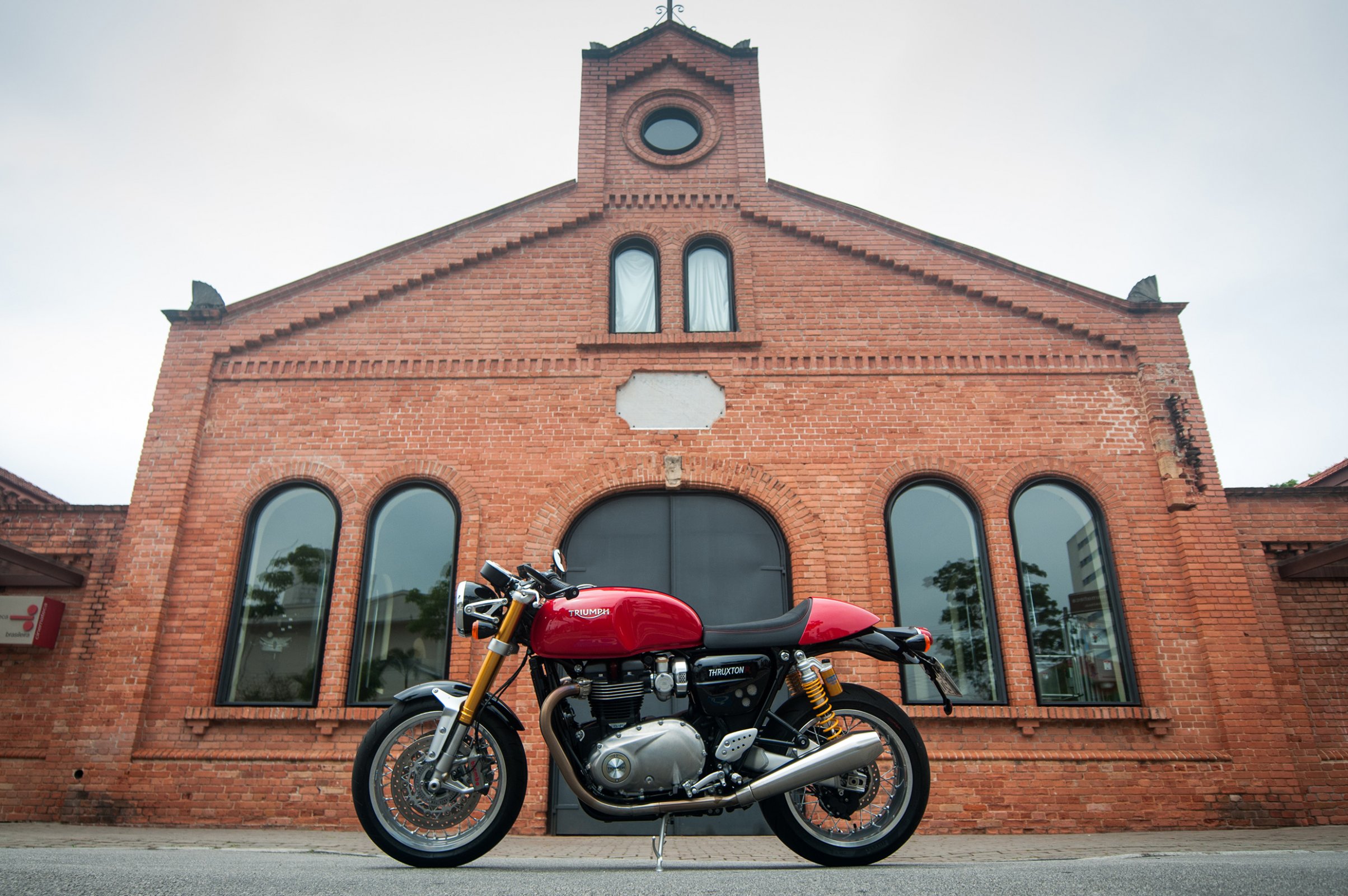 541mototeste_thruxton_r_1.jpg