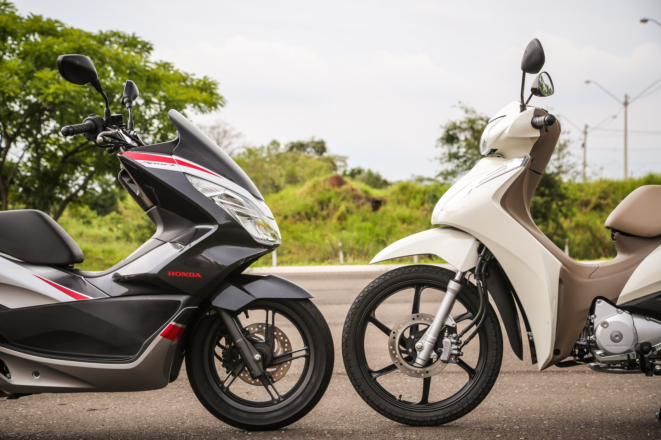 Honda PCX  x Honda Biz 2018 