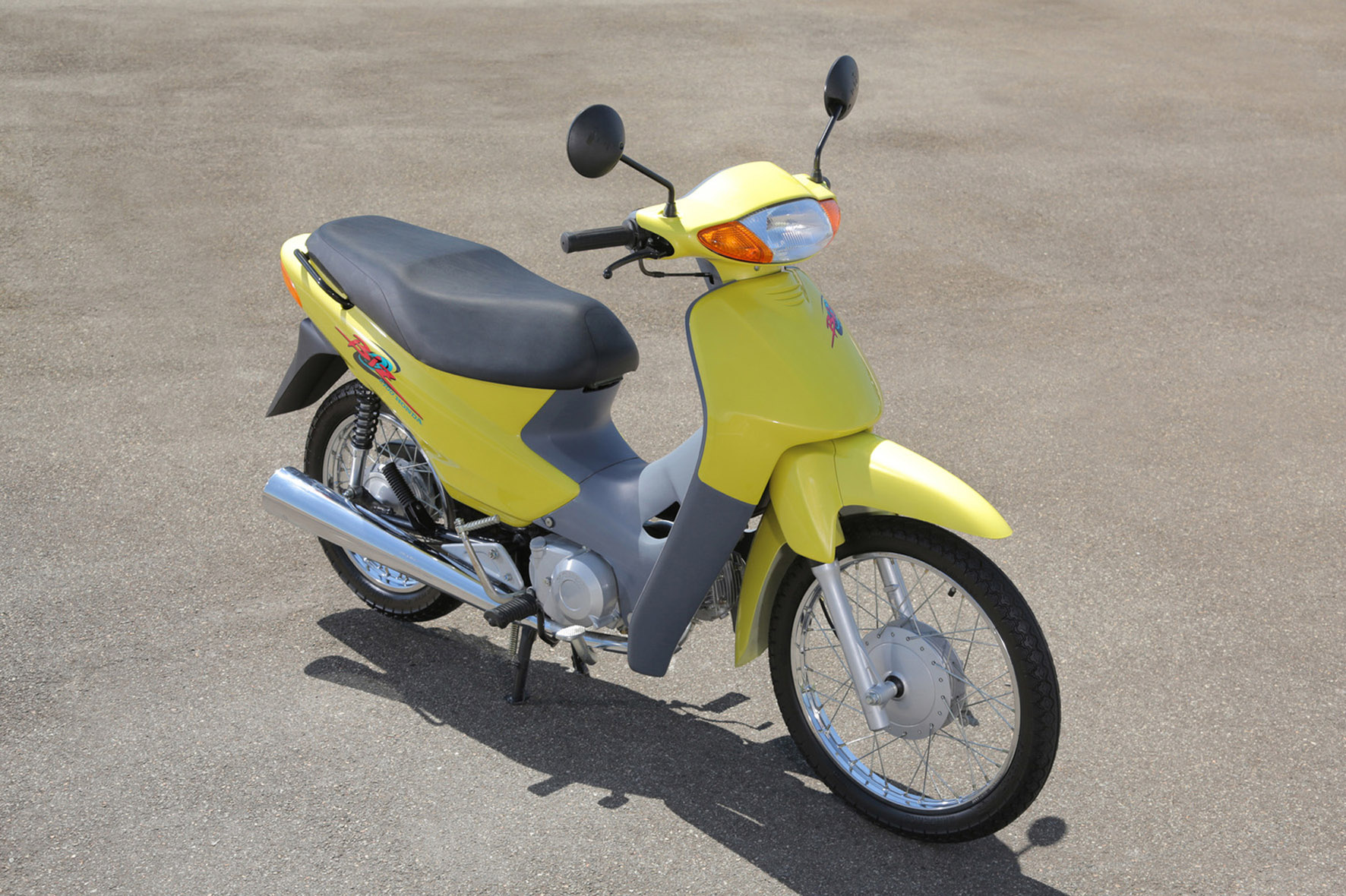 597especial_biz_c100_1998.jpg