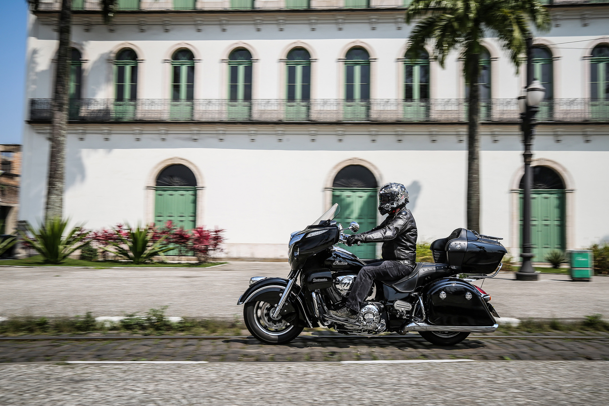  Indian Roadmaster Ridecommand                        