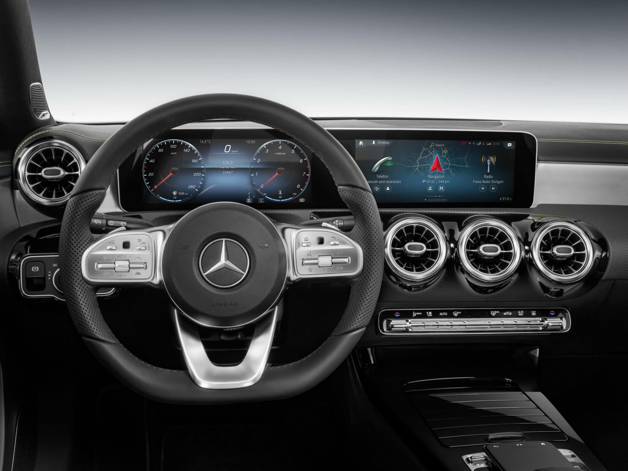 Mercedes-Benz User Experience 
