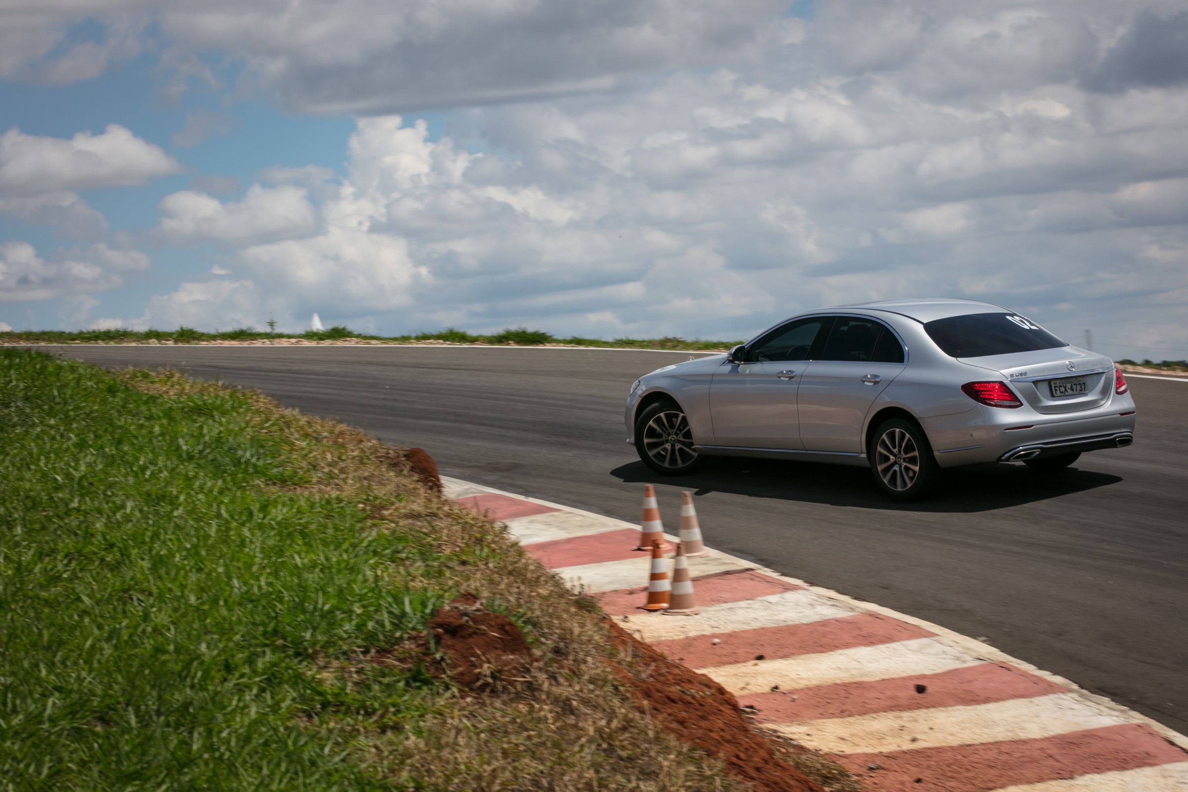 Material Mercedes-Benz Experience 2018 on off-road
