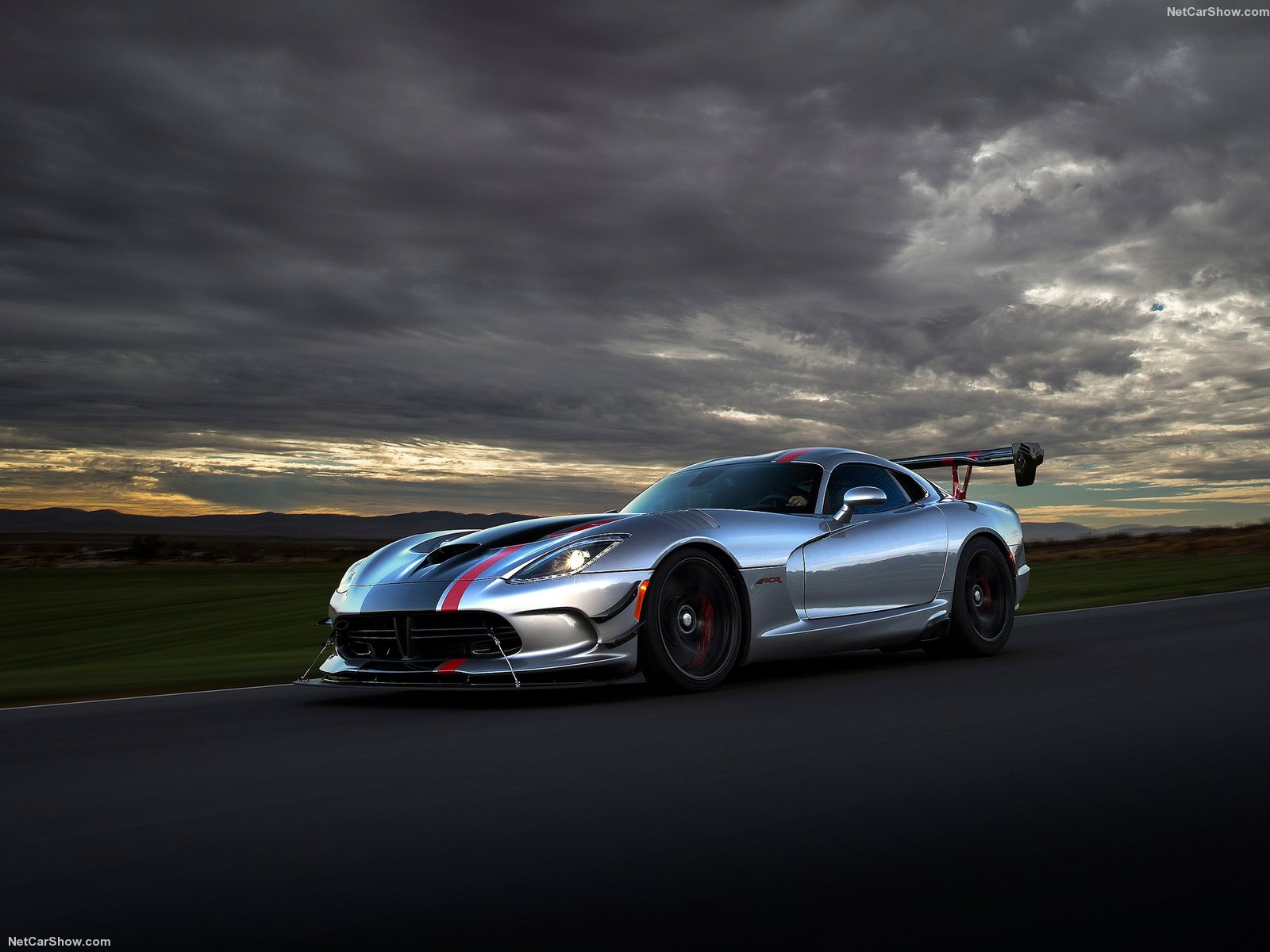 dodge viper acr 2016