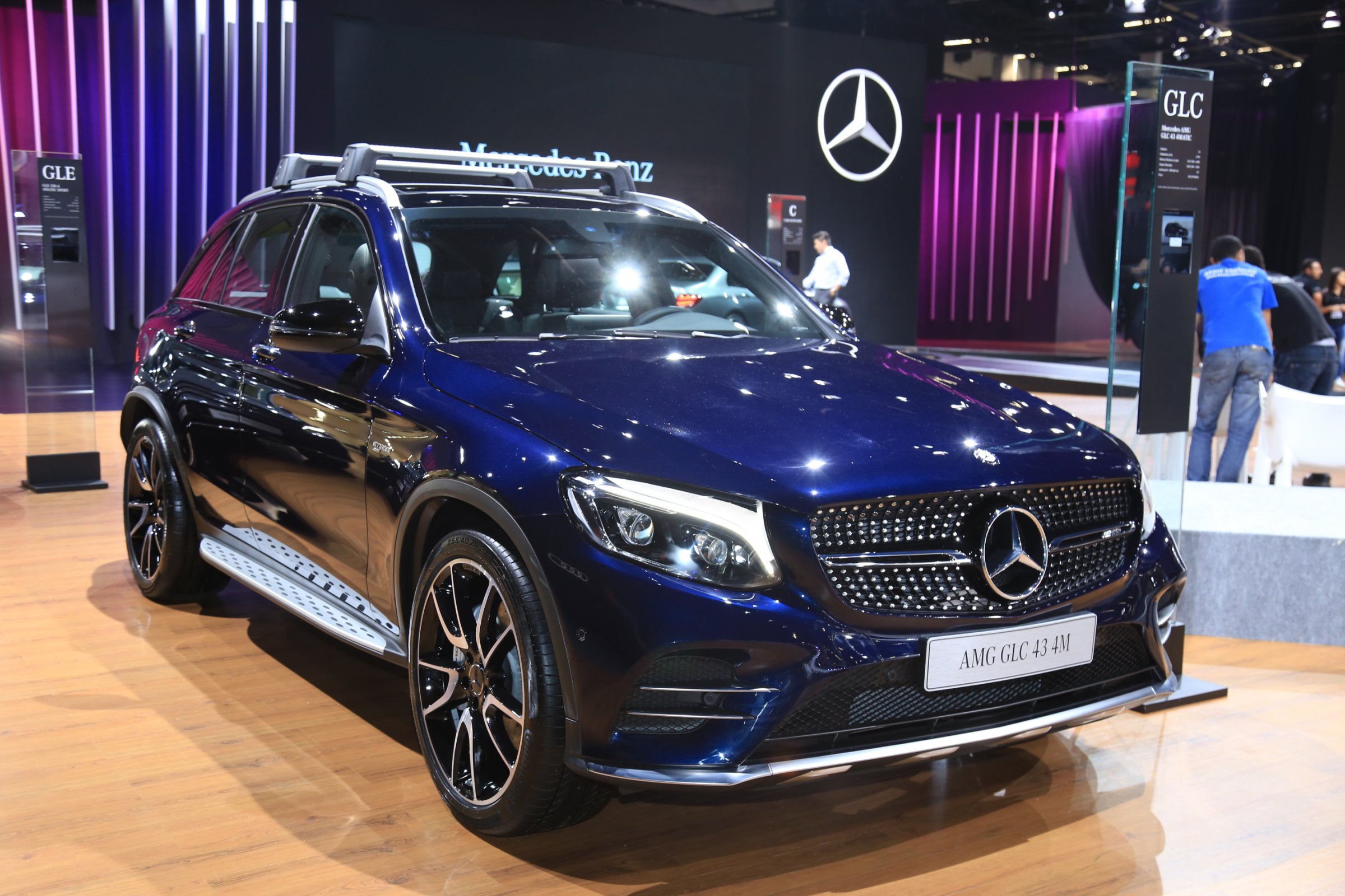 O farol da GLC custa a partir de R$ 18 mil, mas o da versão AMG é ainda mais caroi