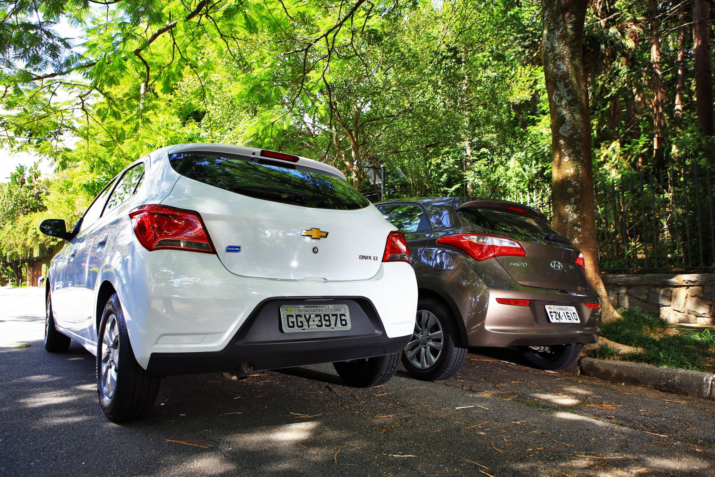  Comparativo Chevrolet Onix LT x Hyundai HB20 Comfort Plus                      