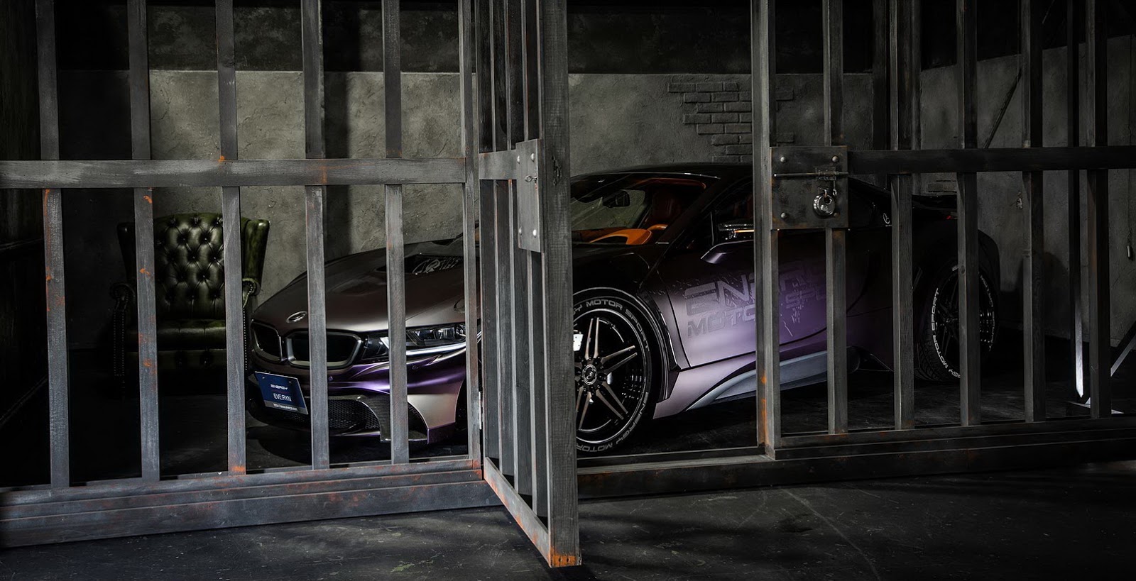  BMW i8 Dark Night Edition      