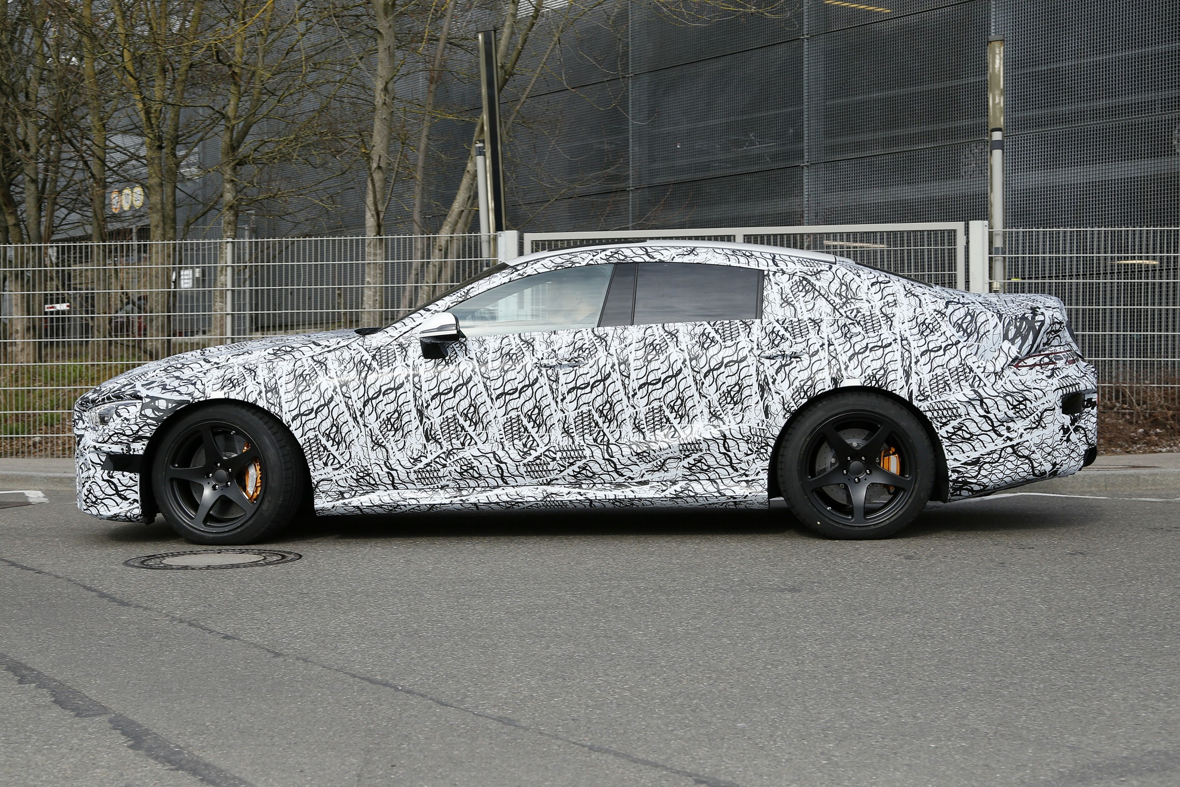  Mercedes-Benz AMG GT 4 portas      