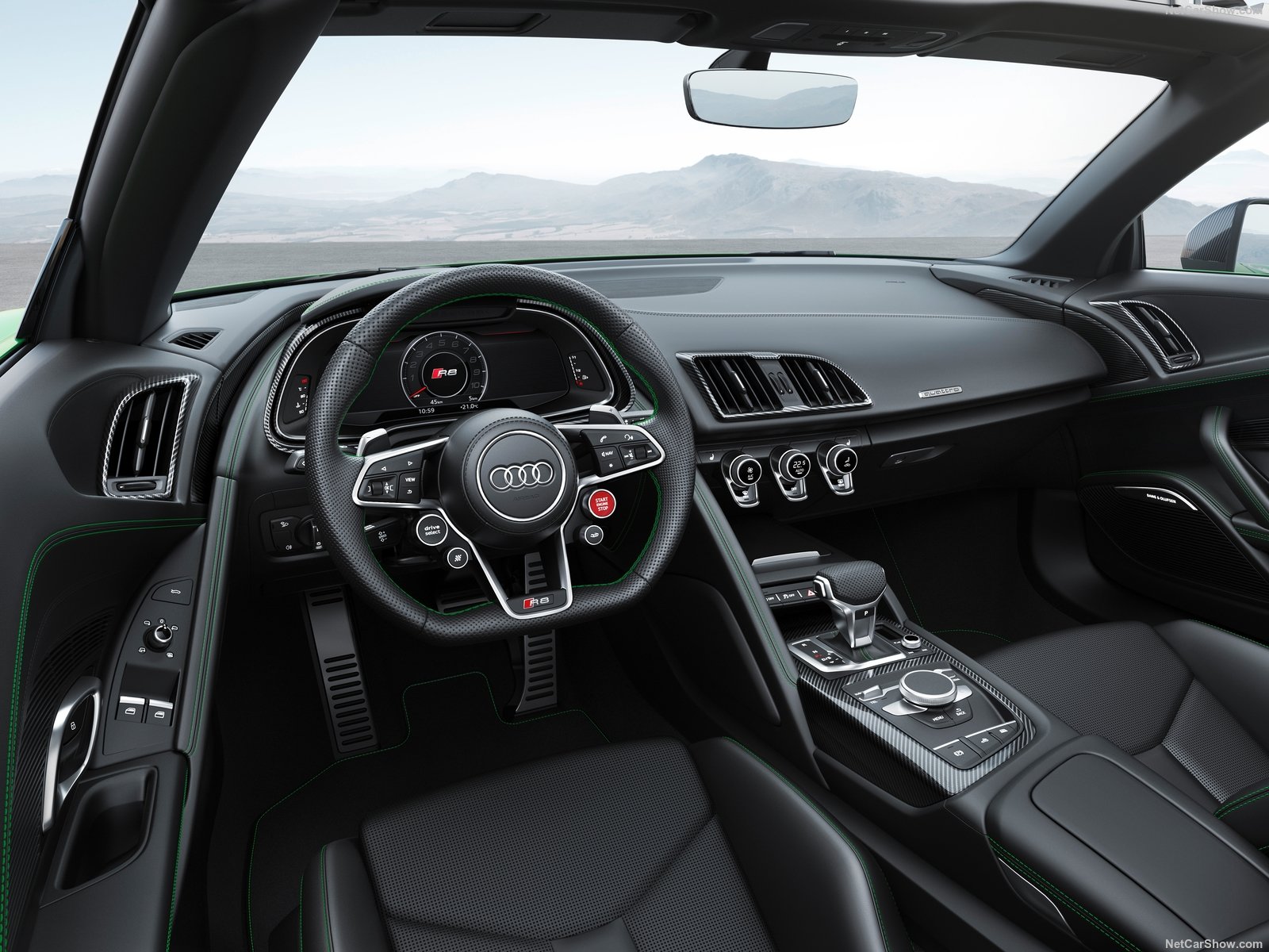  Audi R8 Spyder V10 Plus    