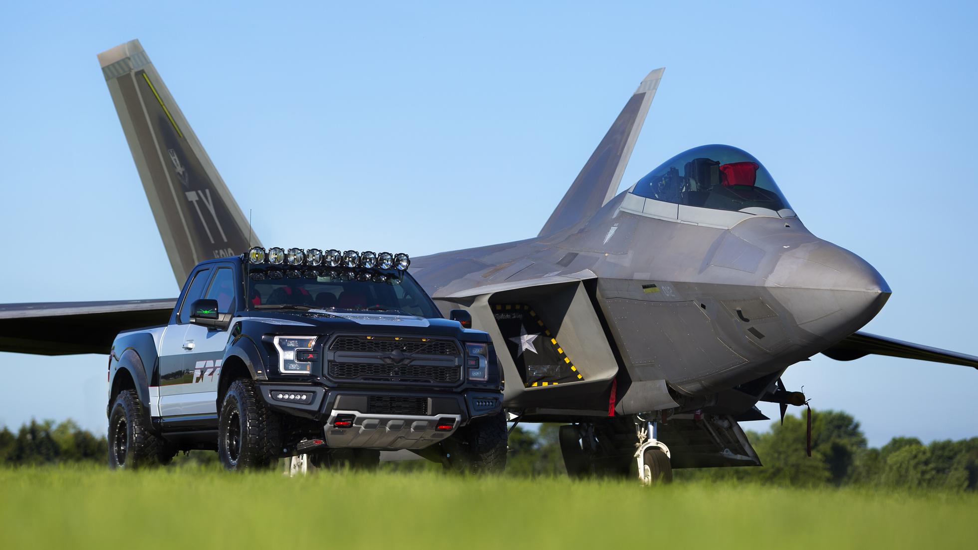 Ford F-150 Raptor F22 Raptor 4