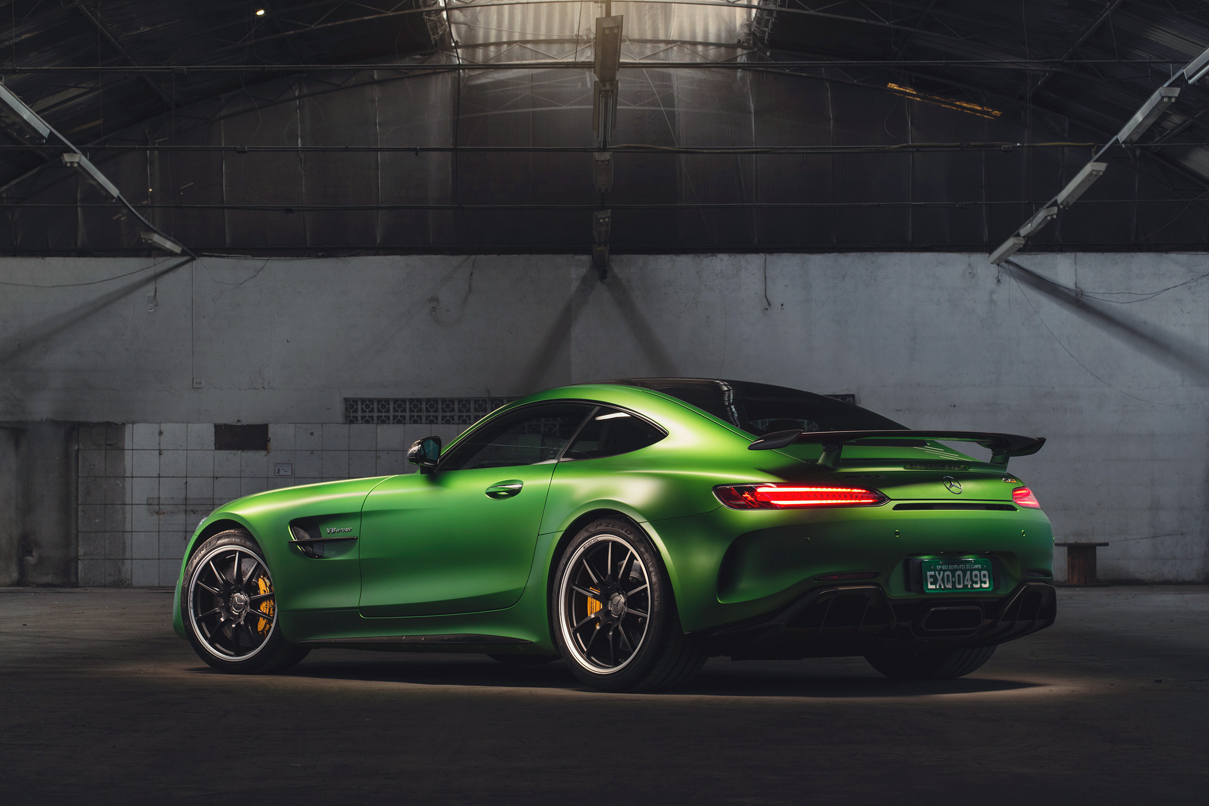 Mercedes-AMG GT R