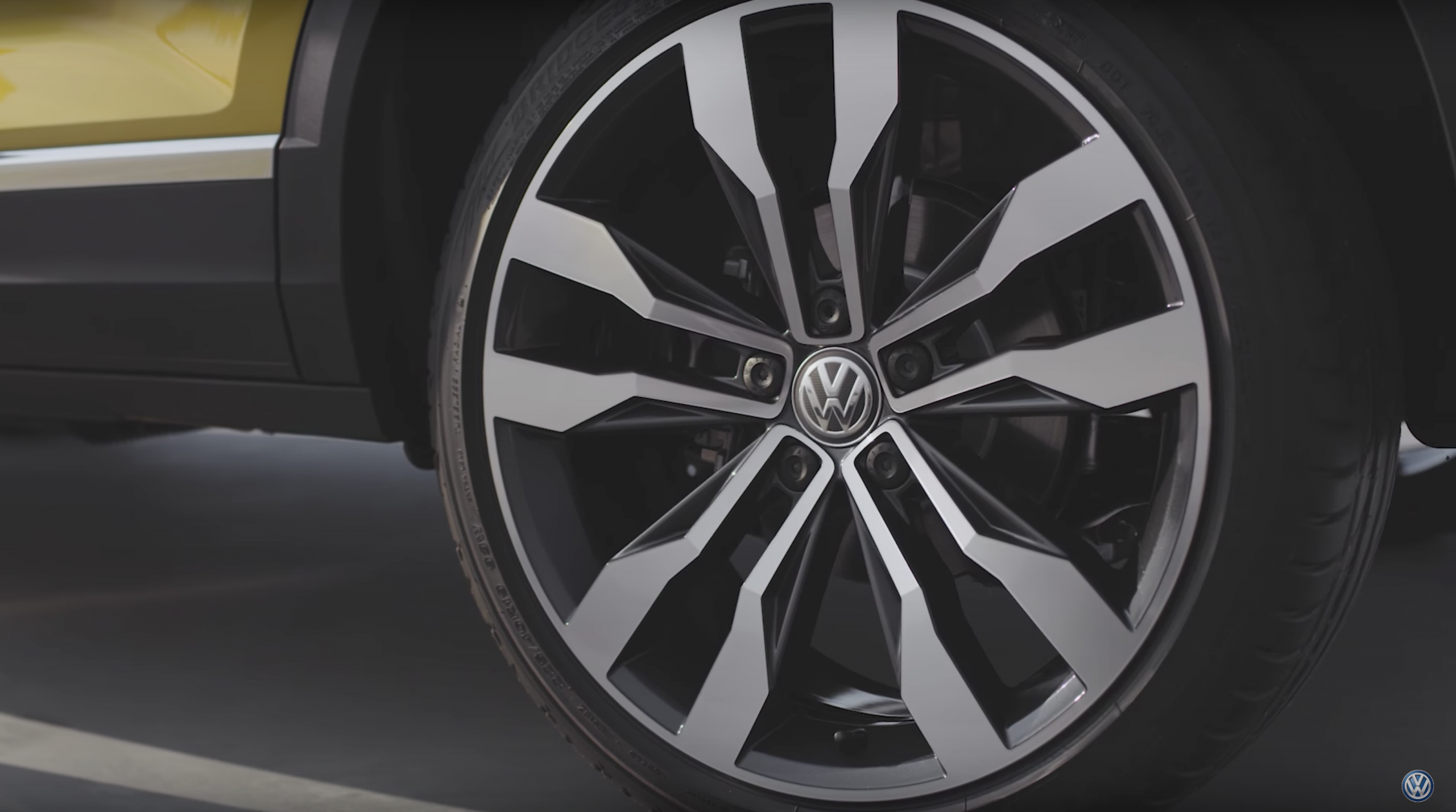 Volkswagen T-Roc teaser reproducao video
