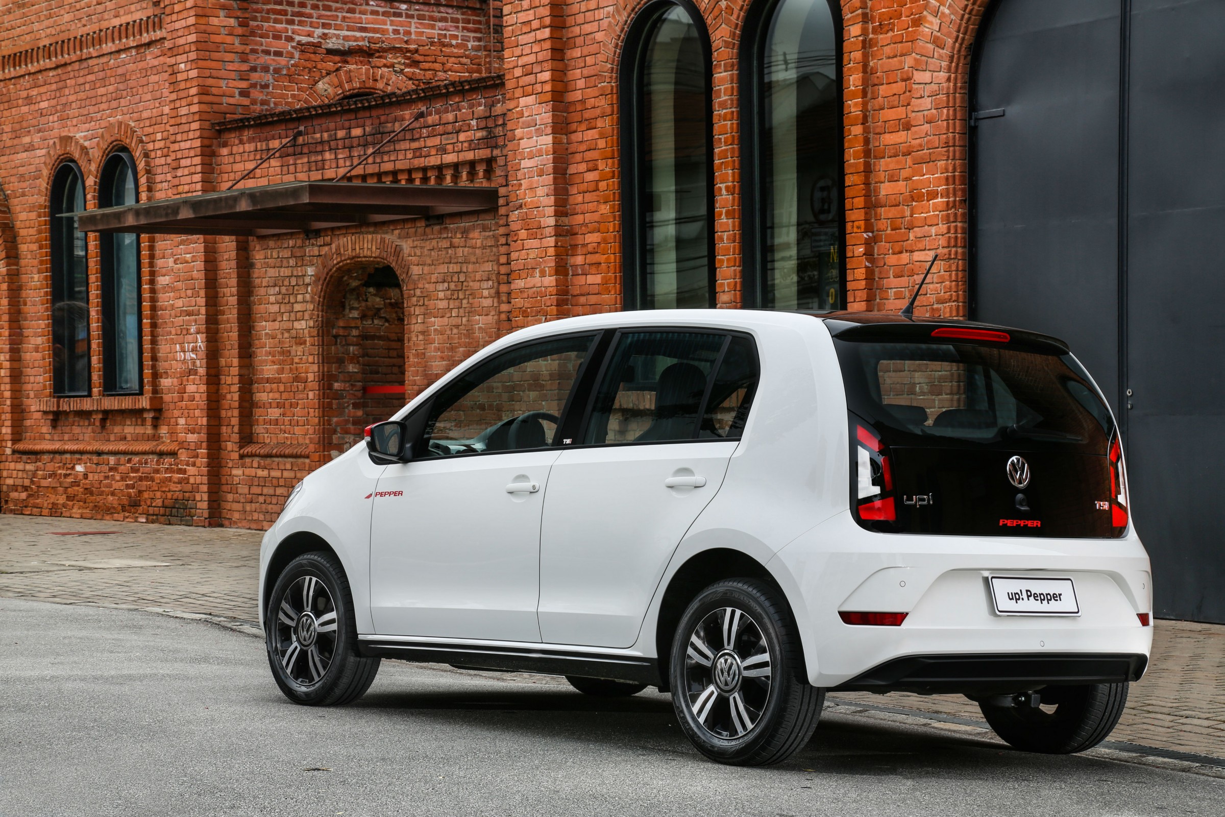  Volkswagen up! Pepper tinha motor 1.0 TSI de até 105 cv de potência e 16,8 kgfm de torque