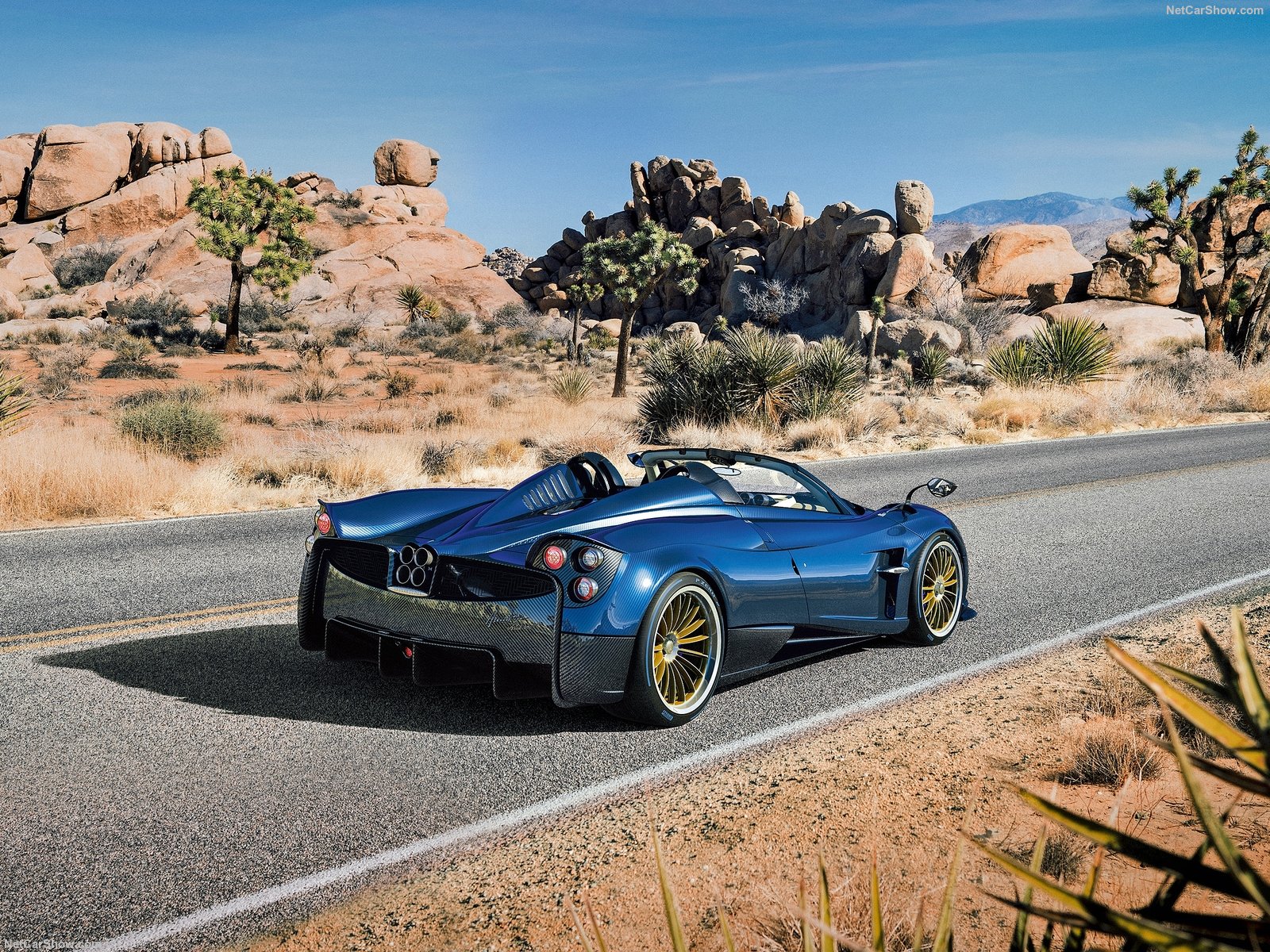 Pagani Huayra Roadster