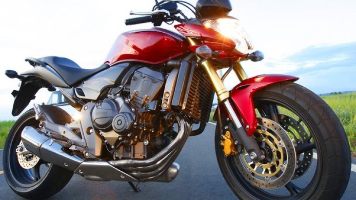 Para rodar com estilo: 7 motos clássicas que custam entre R$ 20 e