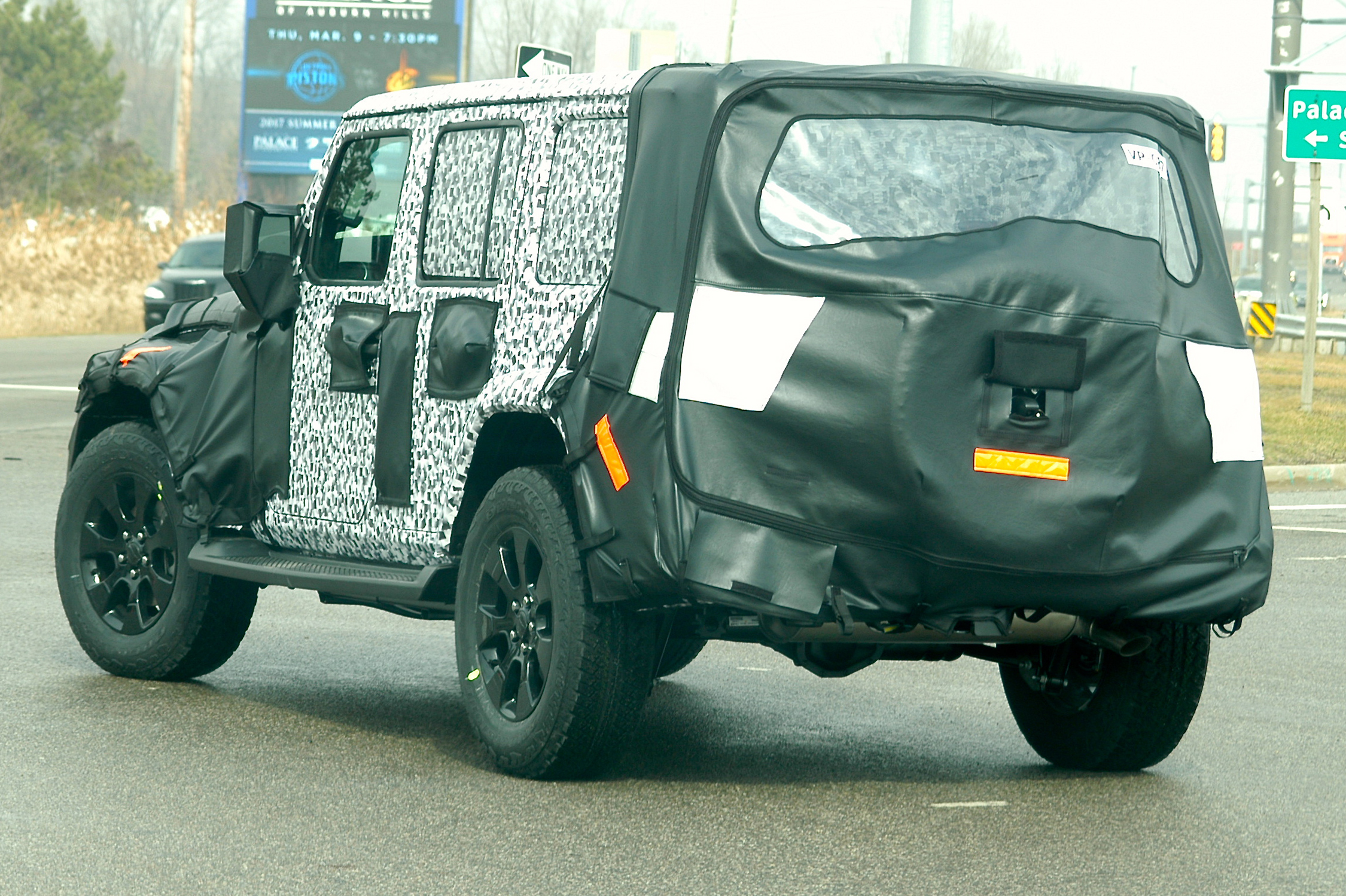 Jeep Wrangler ganha novidades para 2018