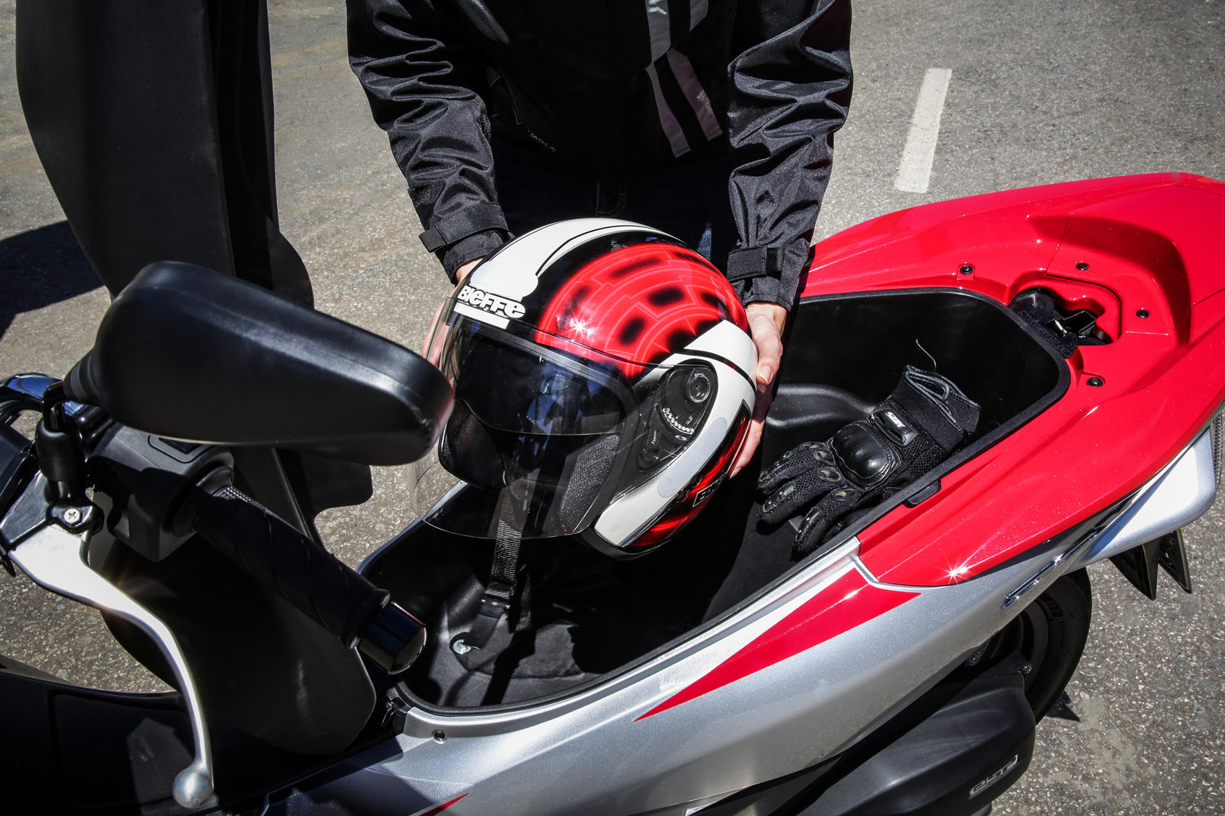Honda PCX  x Honda Biz 2018 