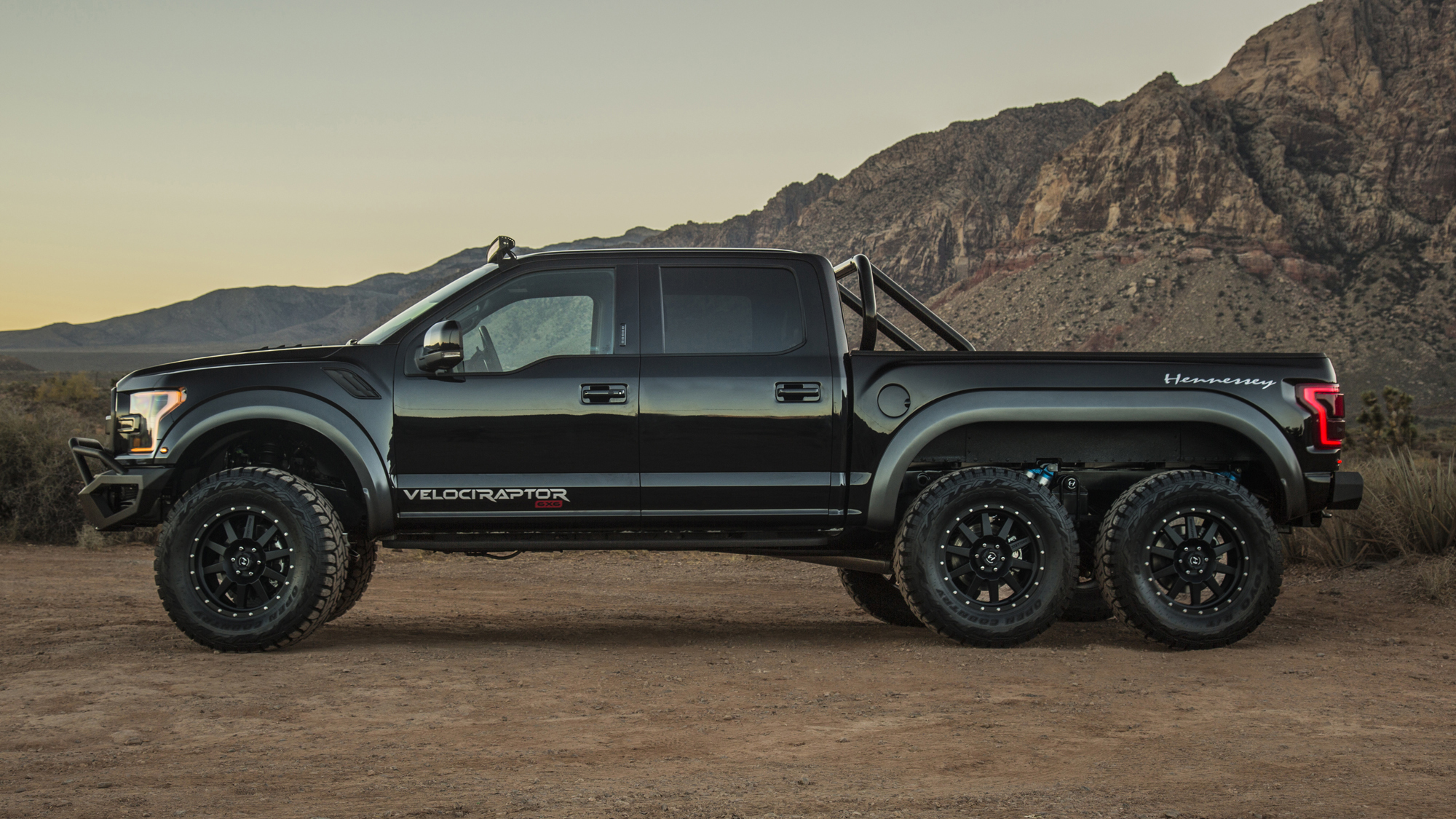  Hennessey VelociRaptor 6x6    