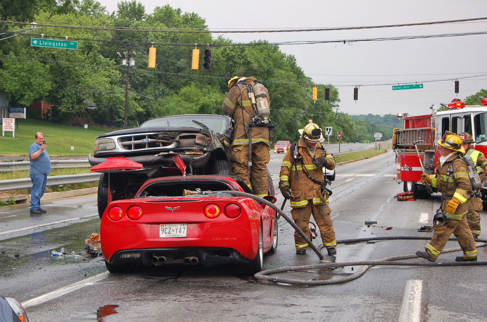 Ford Explorer engole Corvette