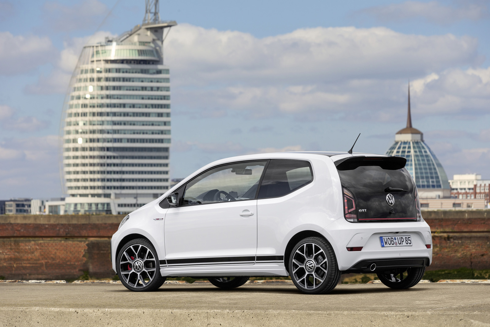  vw up gti traseira      