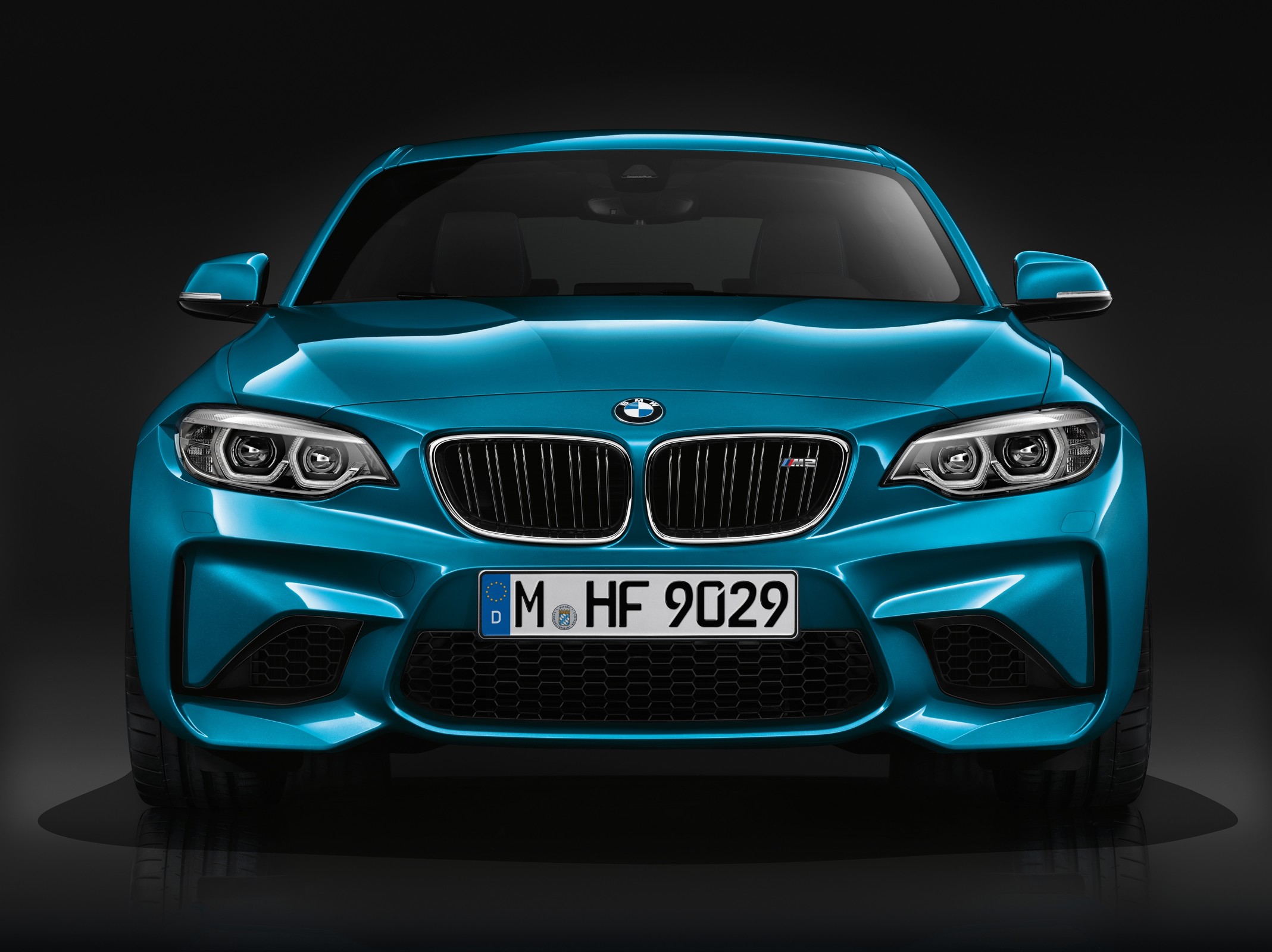 BMW M2 ganha full-LED e mantém disposição