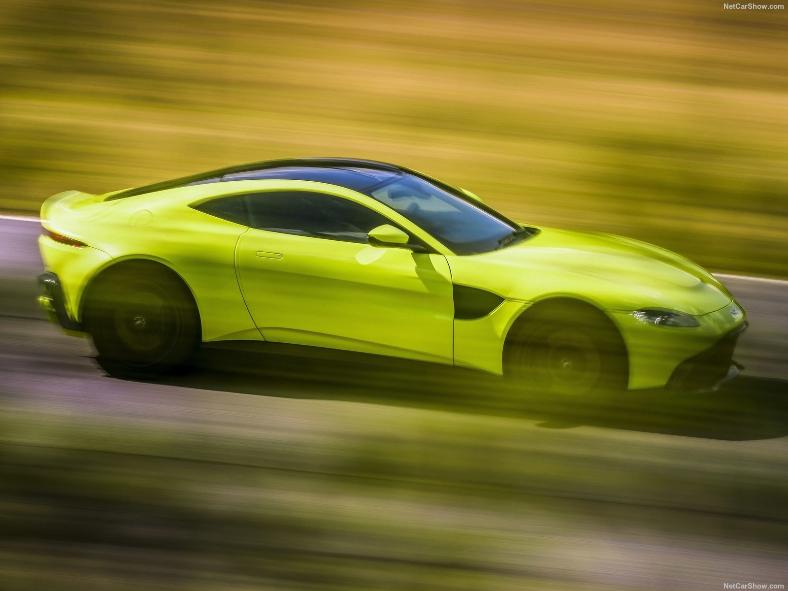  Aston martin Vantage 2019      