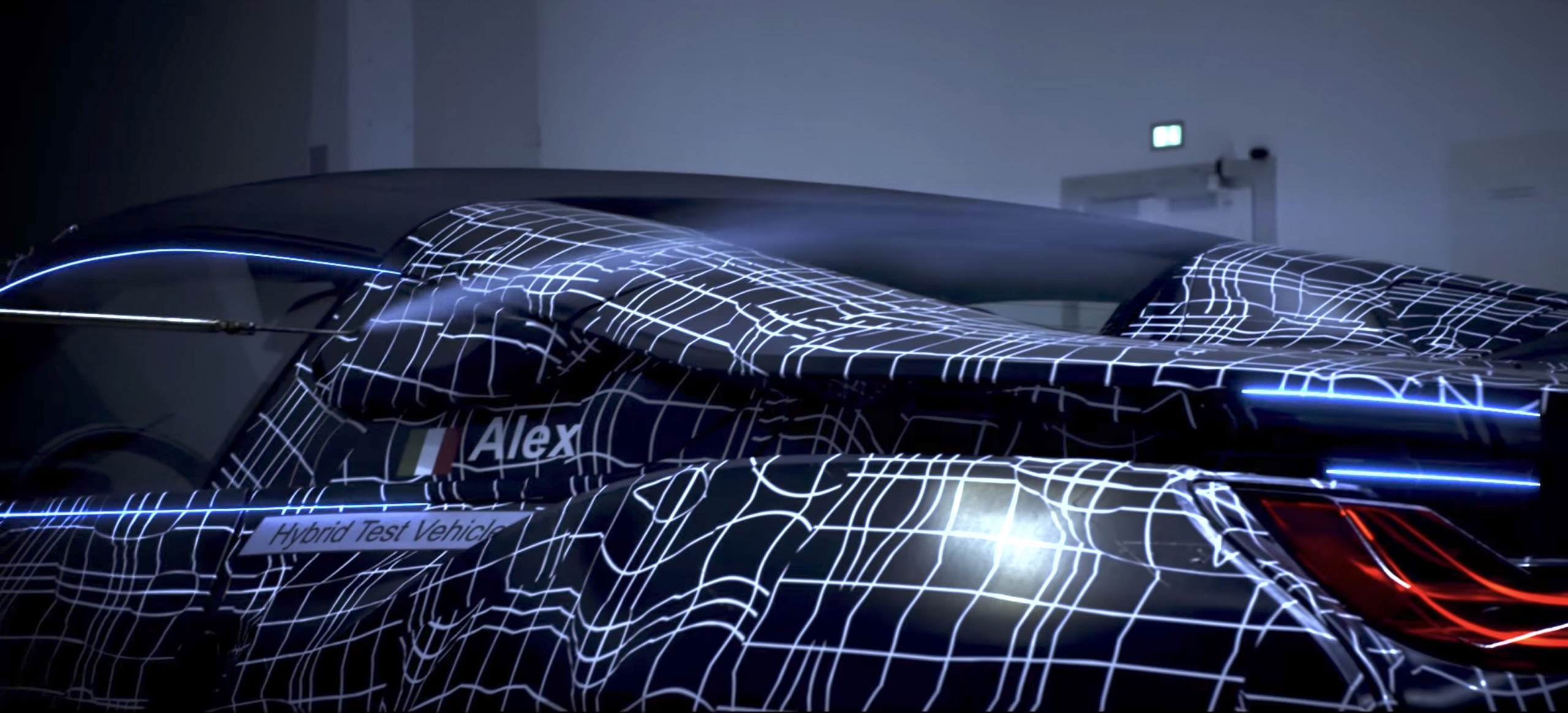 bmw i8 spyder teaser 3