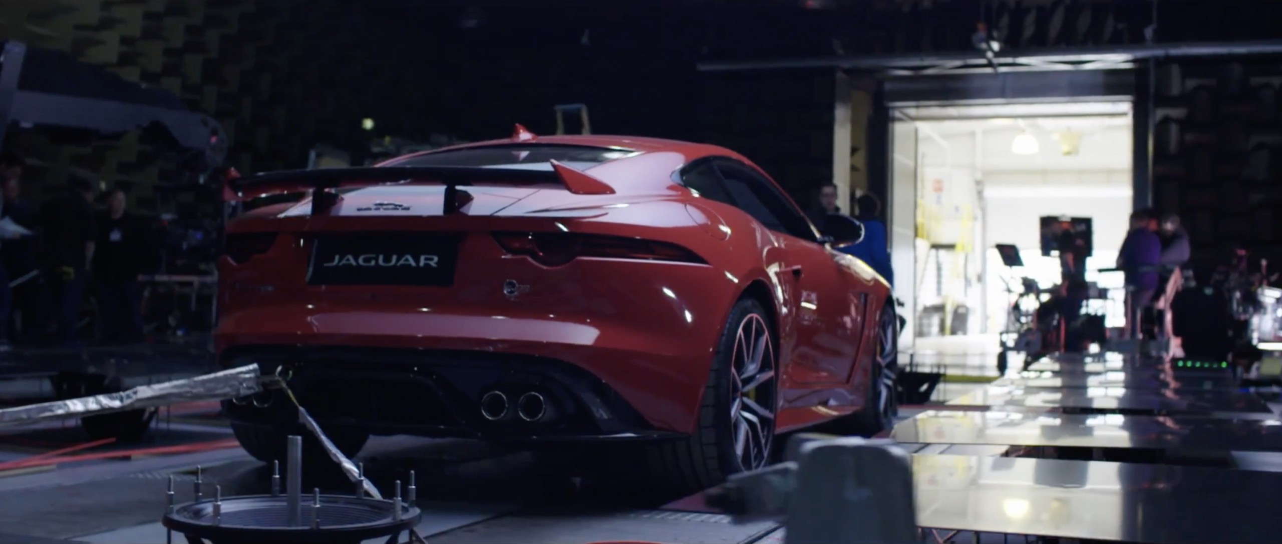 jaguar f-type SVR som cimática
