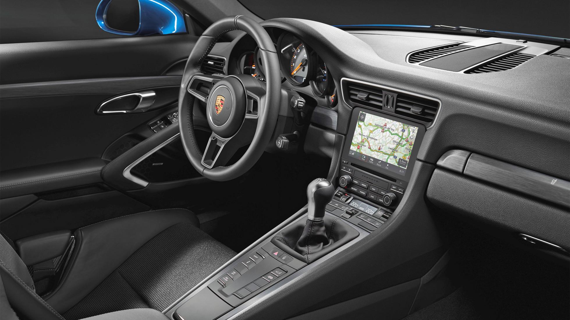 911_gt3_touring_interior.jpg