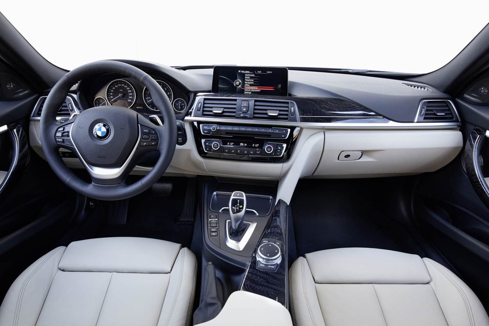 BMW 320i 2017 3