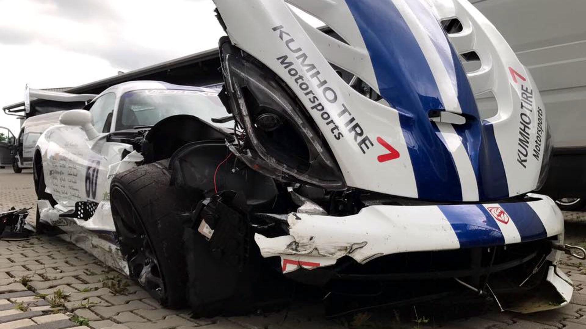 Viper ACR Nurburgring crash acidente batida