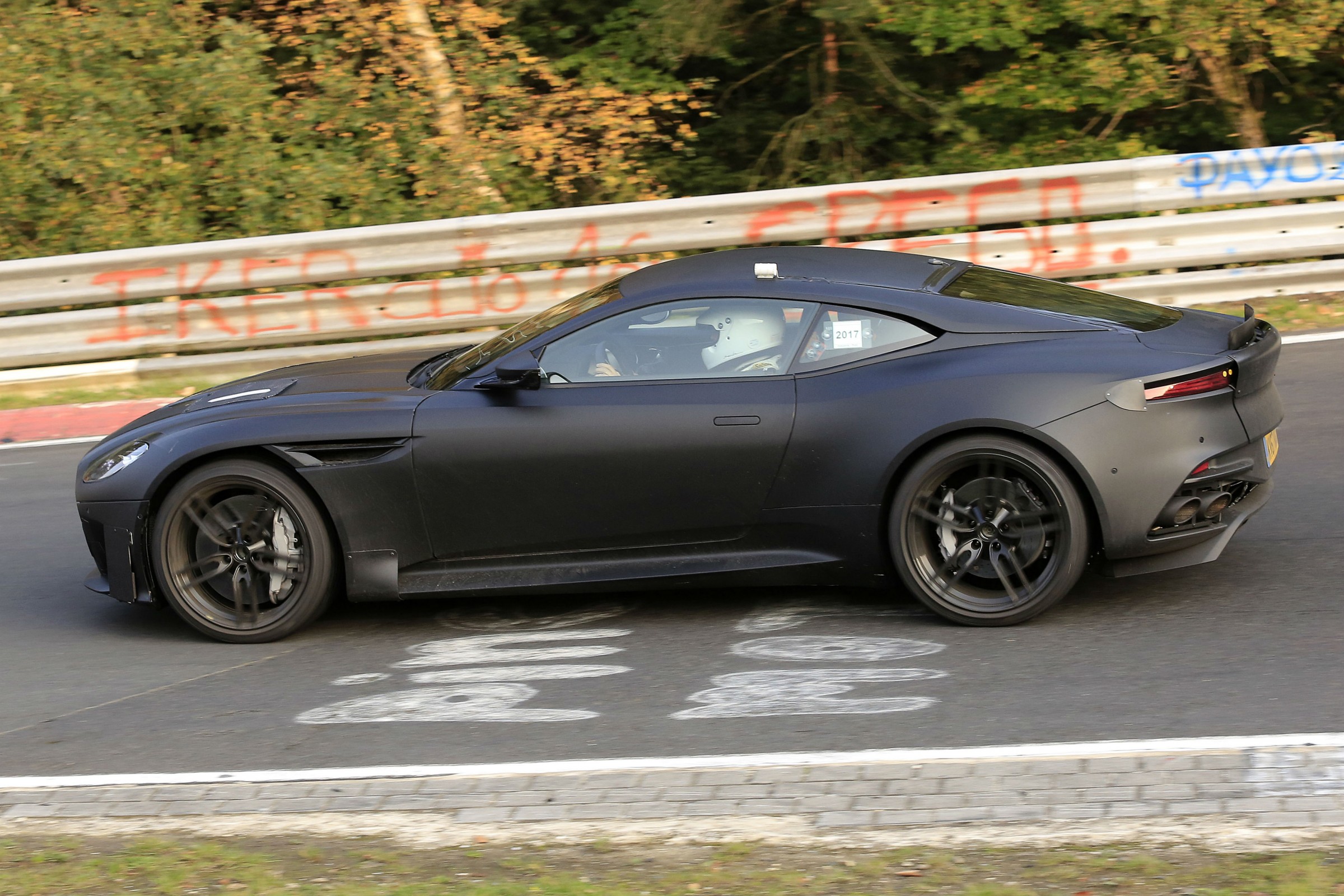  Aston Martin Vanquish      