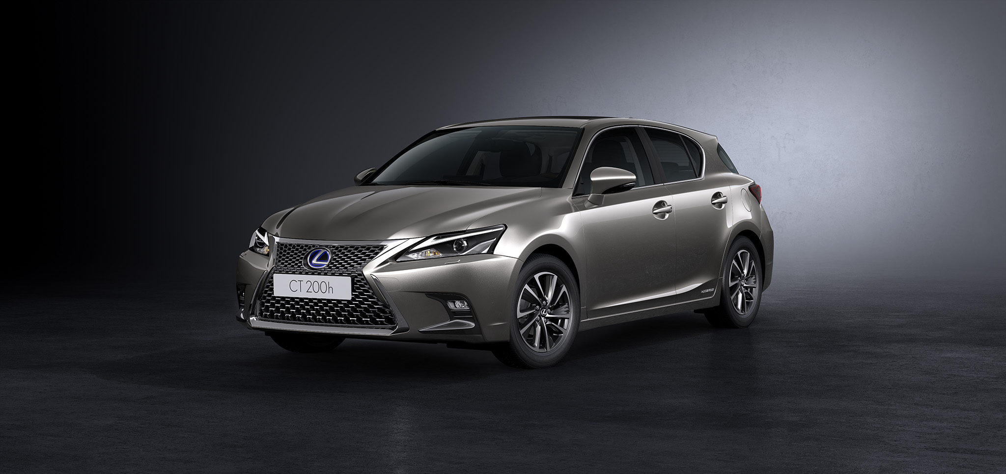  Lexus CT200H é o único híbrido entre os carros premium mais baratos do país