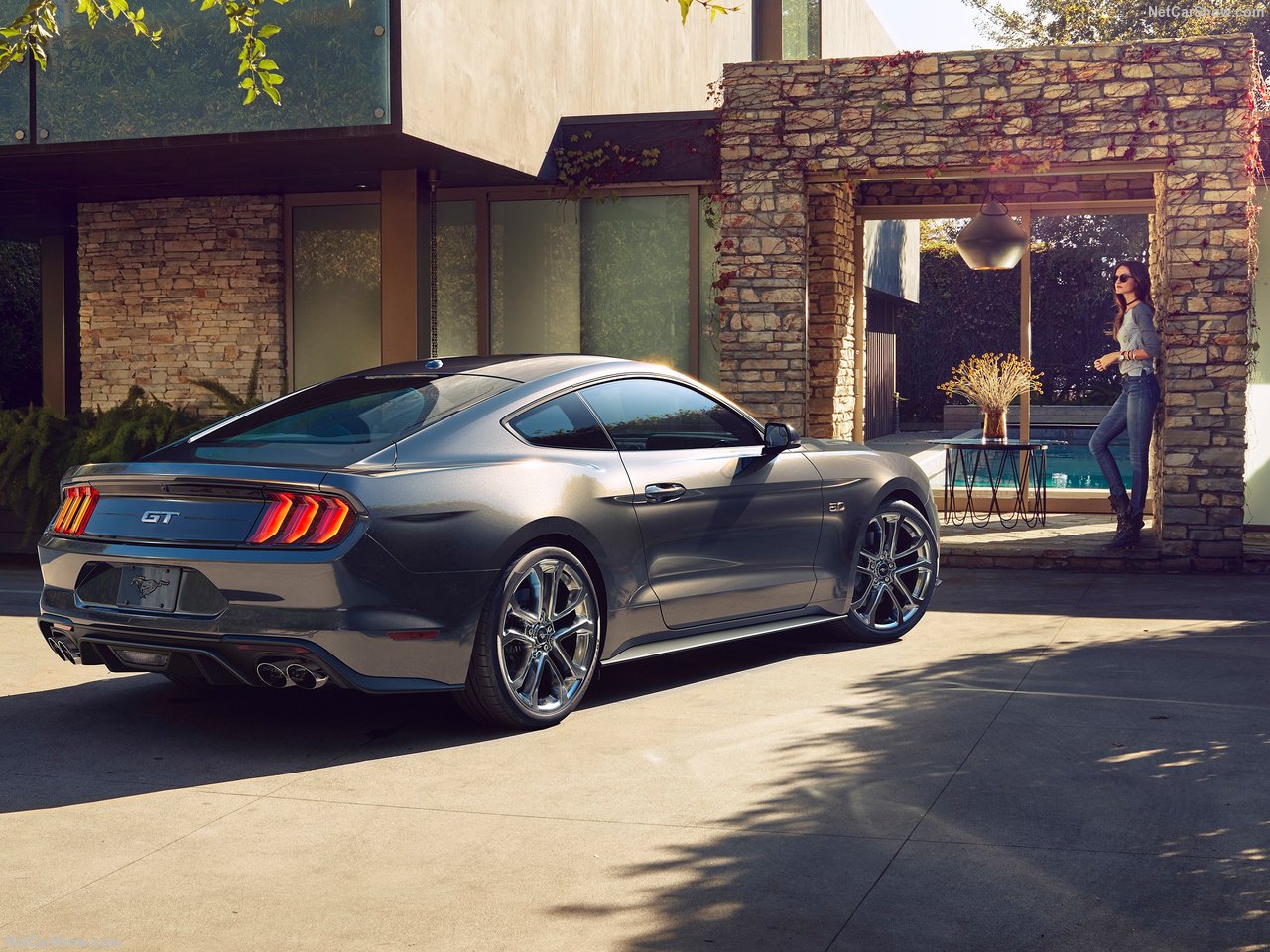 Pony car chega às lojas em abril