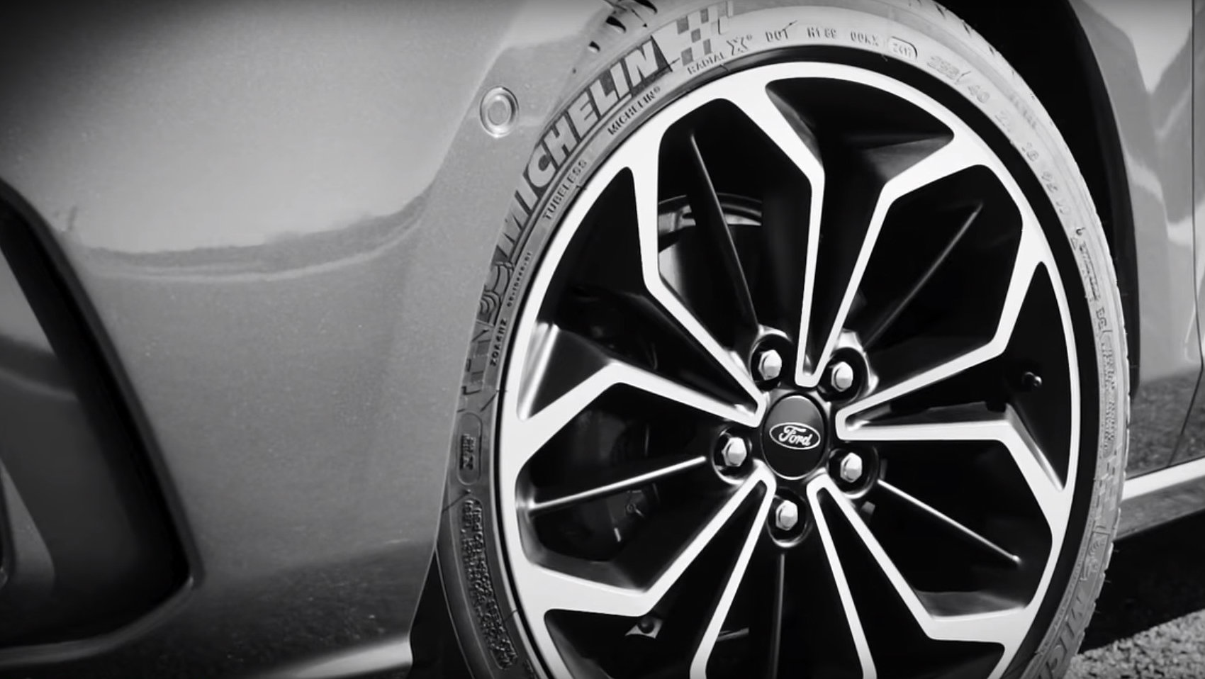  Vídeo revela o design das novas rodas do hatch médio da Ford
