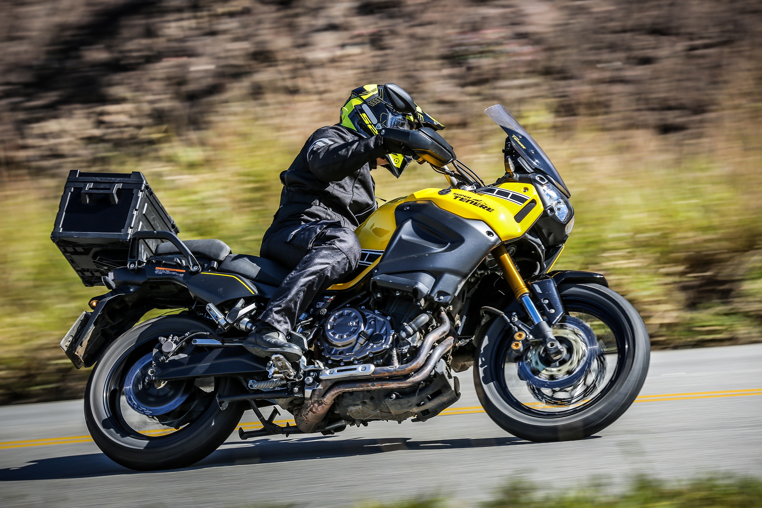  Yamaha Super Ténéré oferece tanque com capacidade para 22, 6 litros de combustível