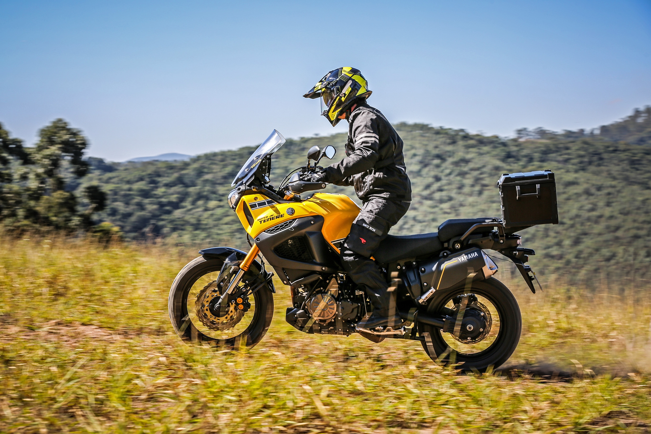  Banco da Yamaha Super Ténéré pode ser regulado para ficar a 845 mm do solo