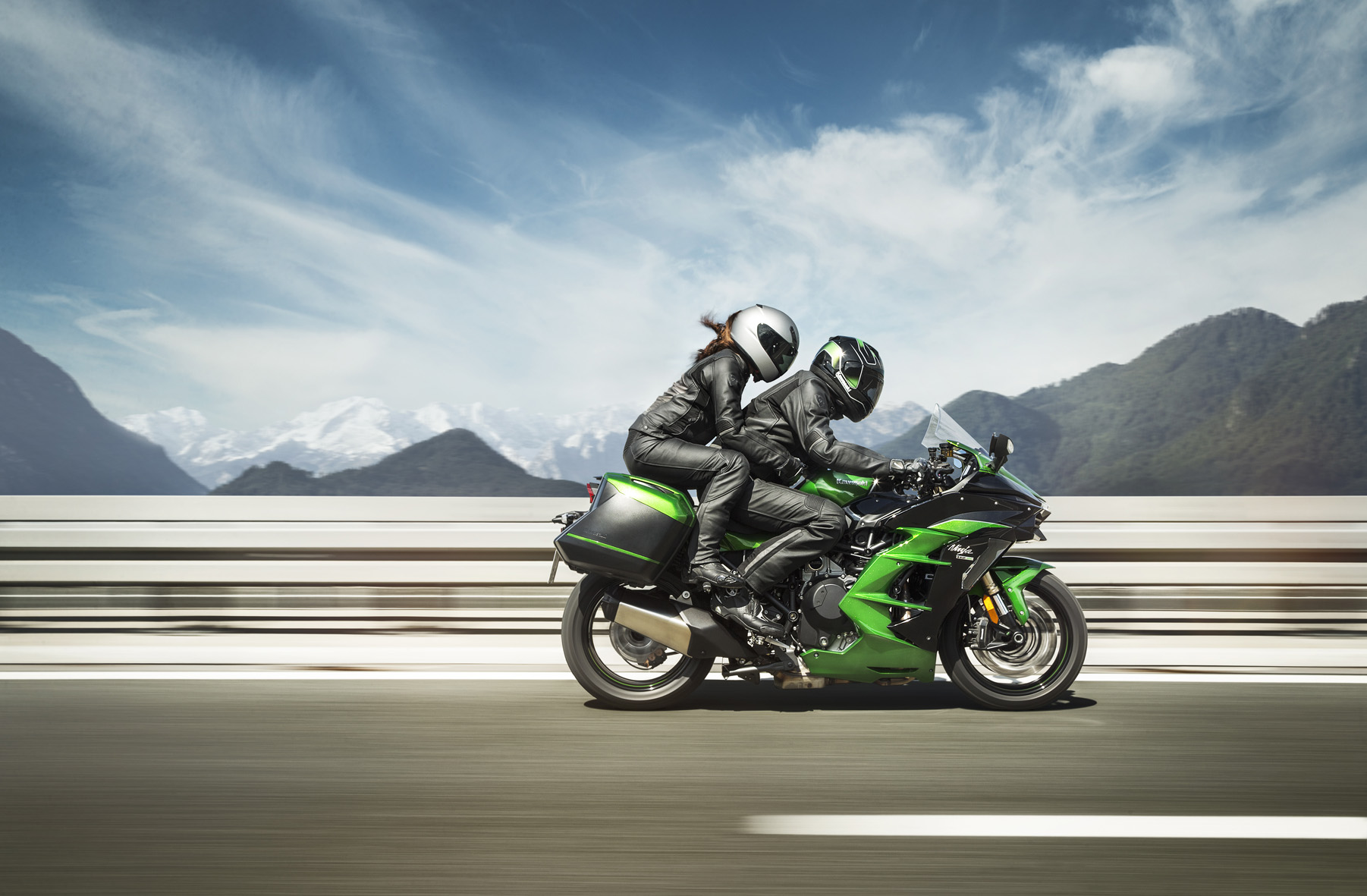 Kawasaki Ninja H2 SX é versão estradeira da Ninja H2 com supercharger