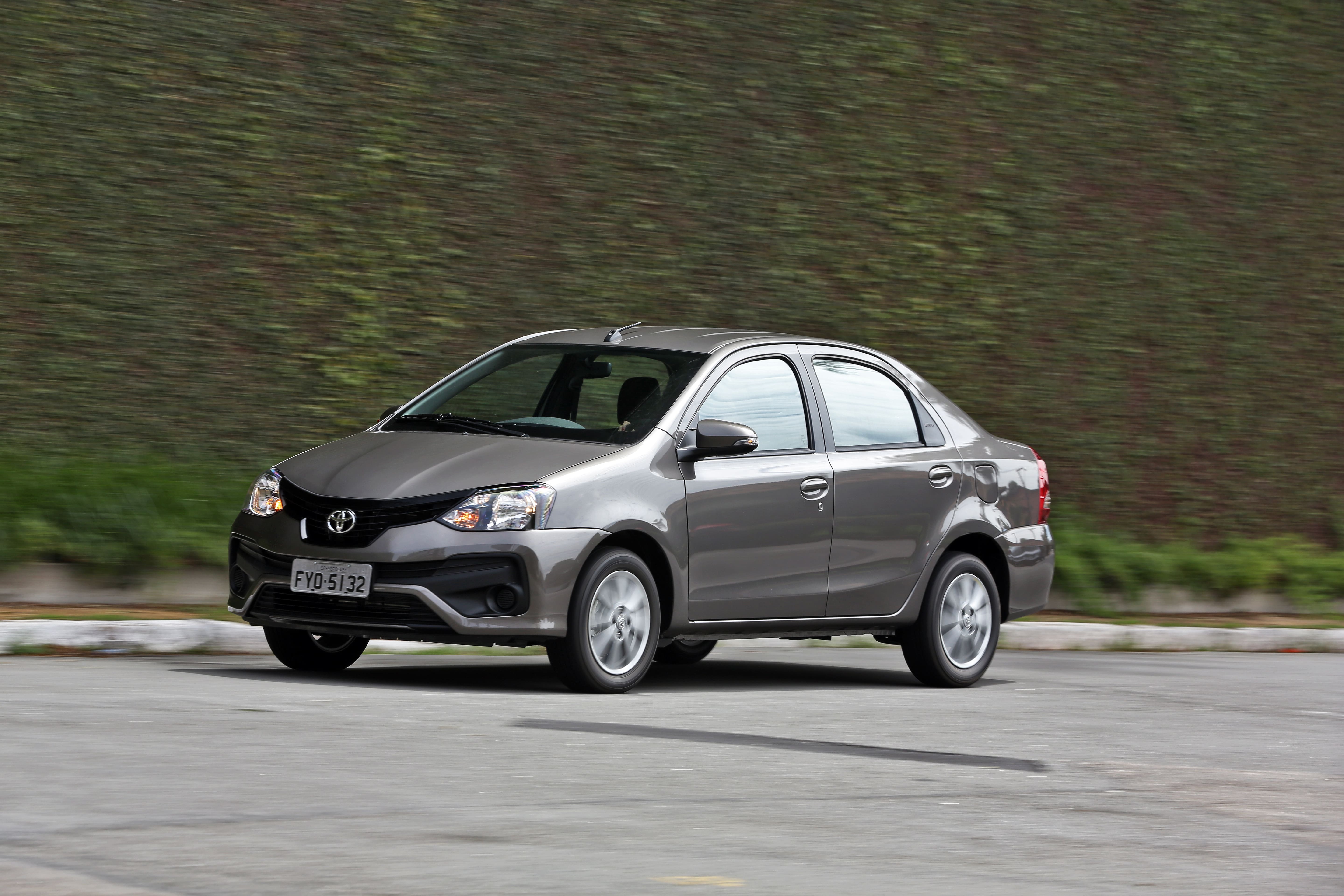 Toyota Etios Sedã X Plus Automático