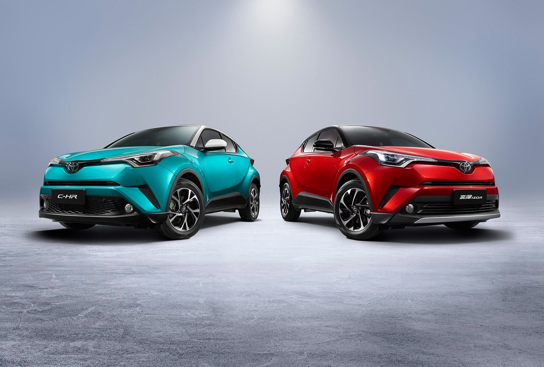 Toyota revelou versões híbridas do Corolla e do C-HR